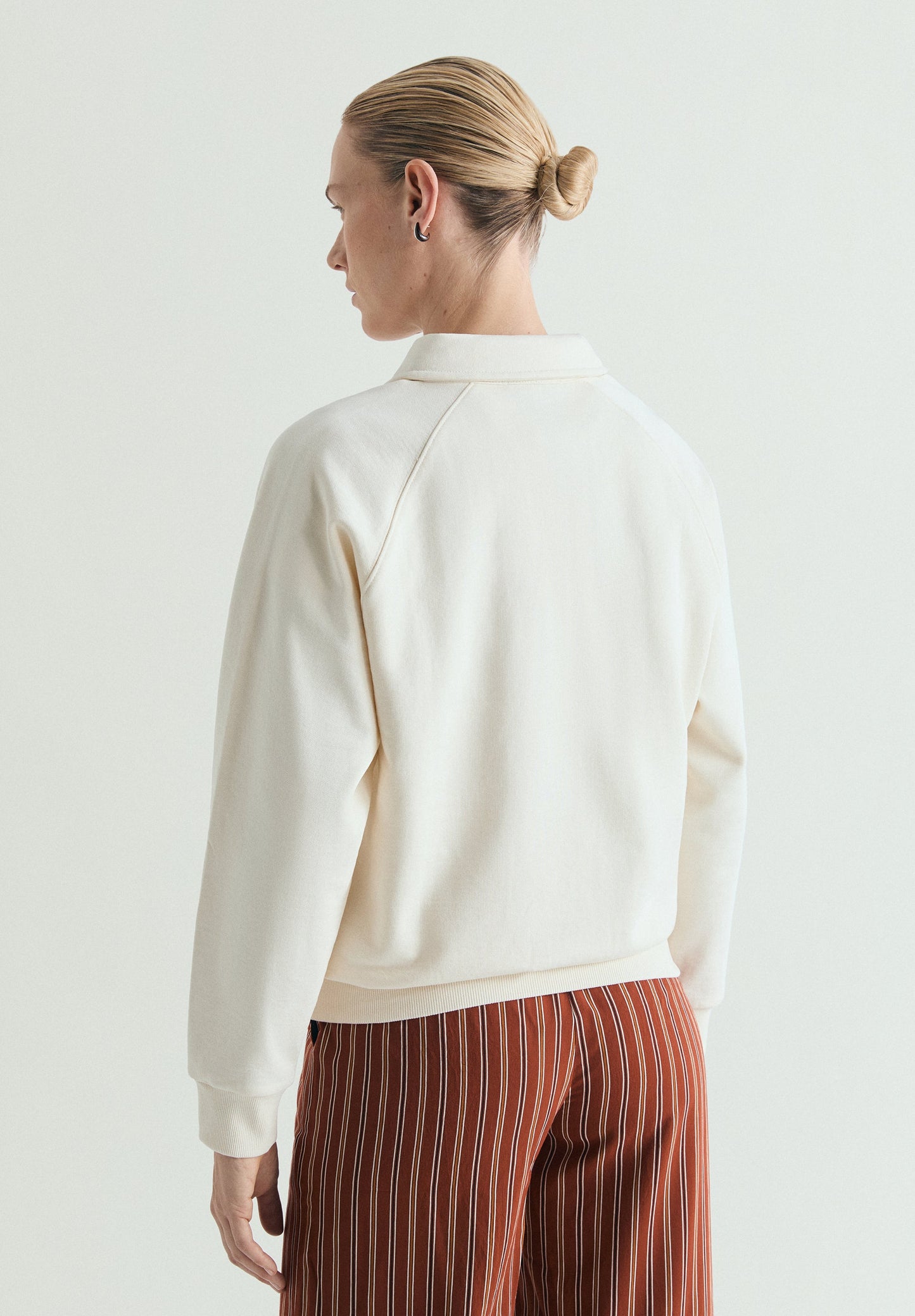 HOODY IM POLOSHIRT-STIL