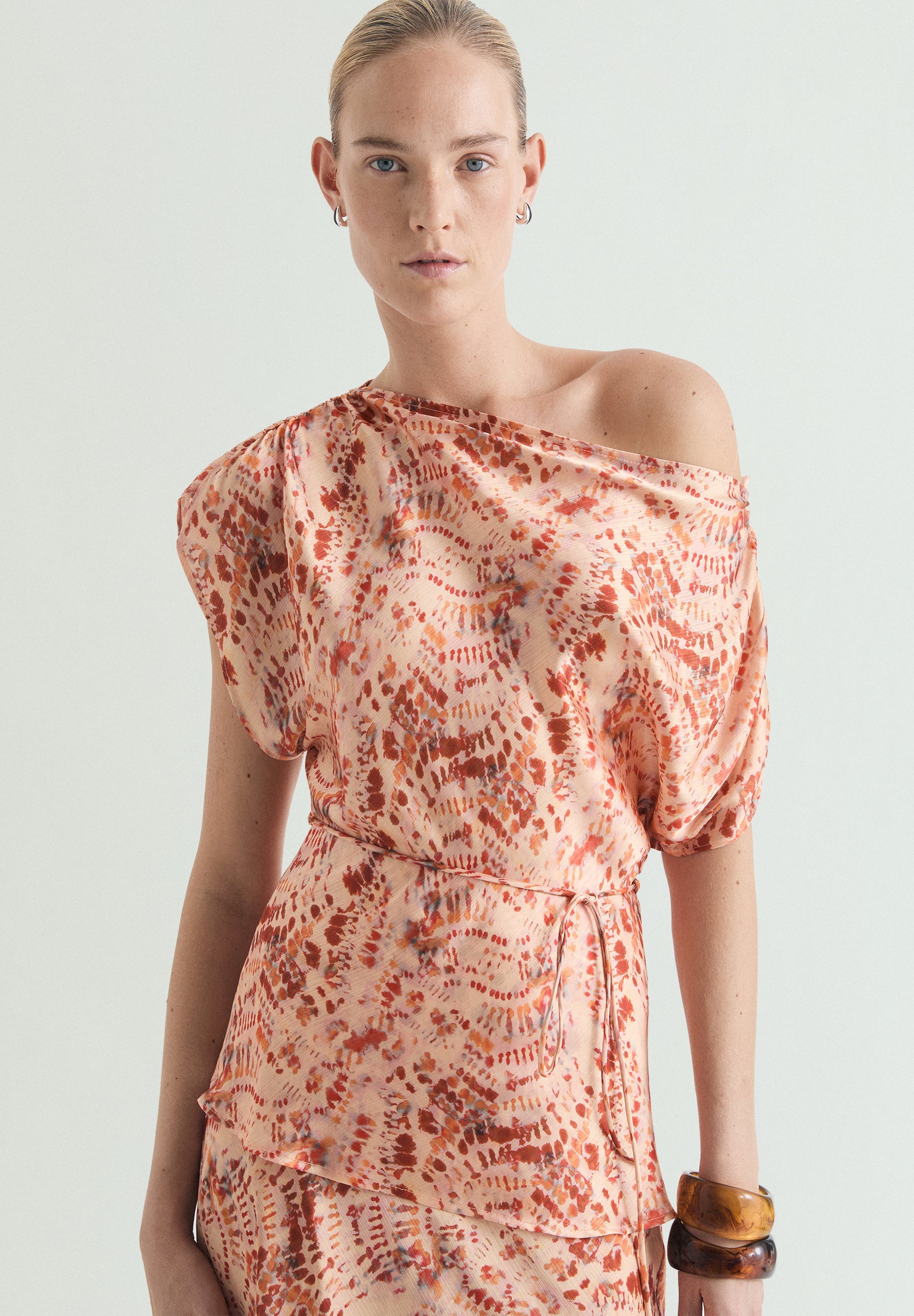 TOP ASYMÉTRIQUE TIE-DYE