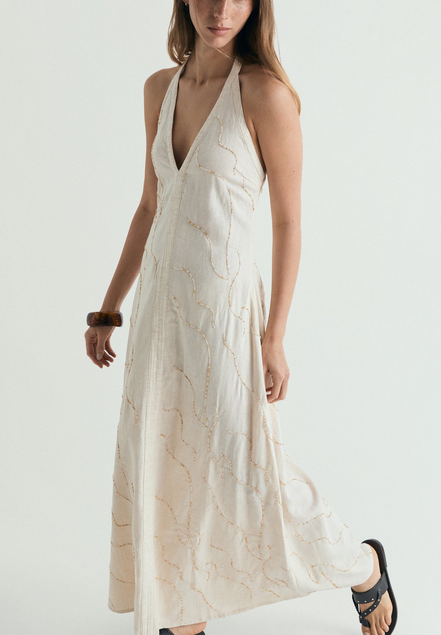 NECKHOLDER-KLEID MIT SCMUCKSTEINEN