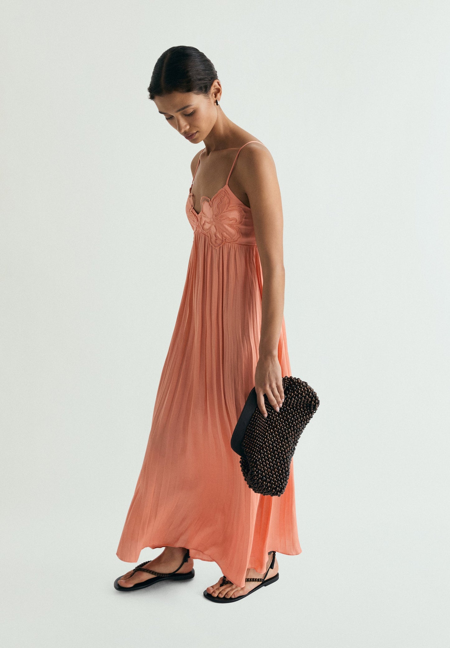 VESTITO MIDI CON DETTAGLIO FLOREALE