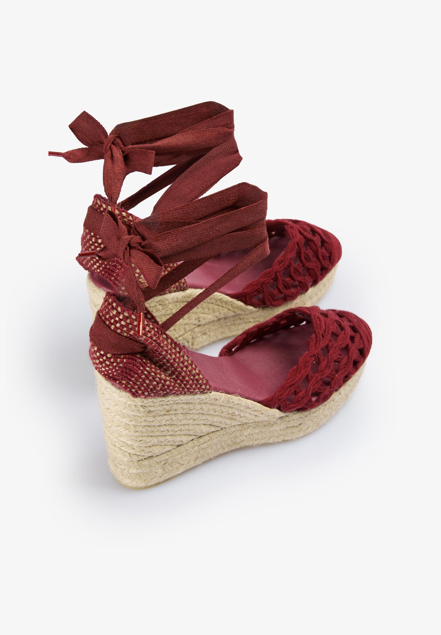 GEFLOCHTENE KEILABSATZSANDALEN AUS ESPARTOGRAS
