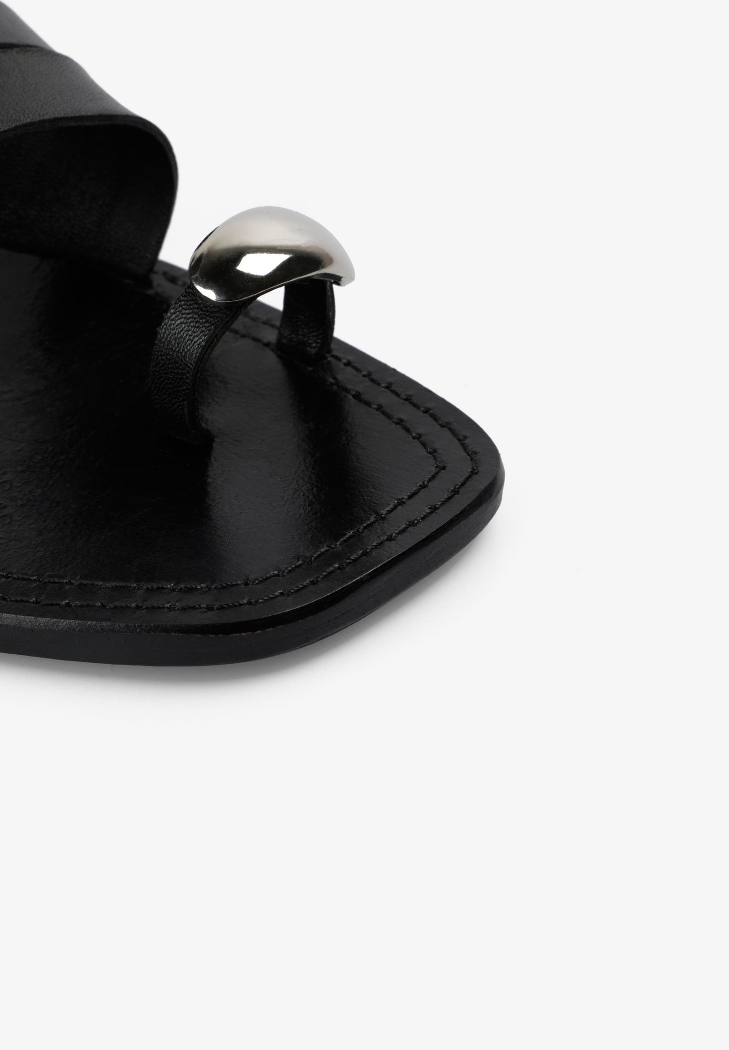 LEATHER SANDALS WITH METAL DETAILS