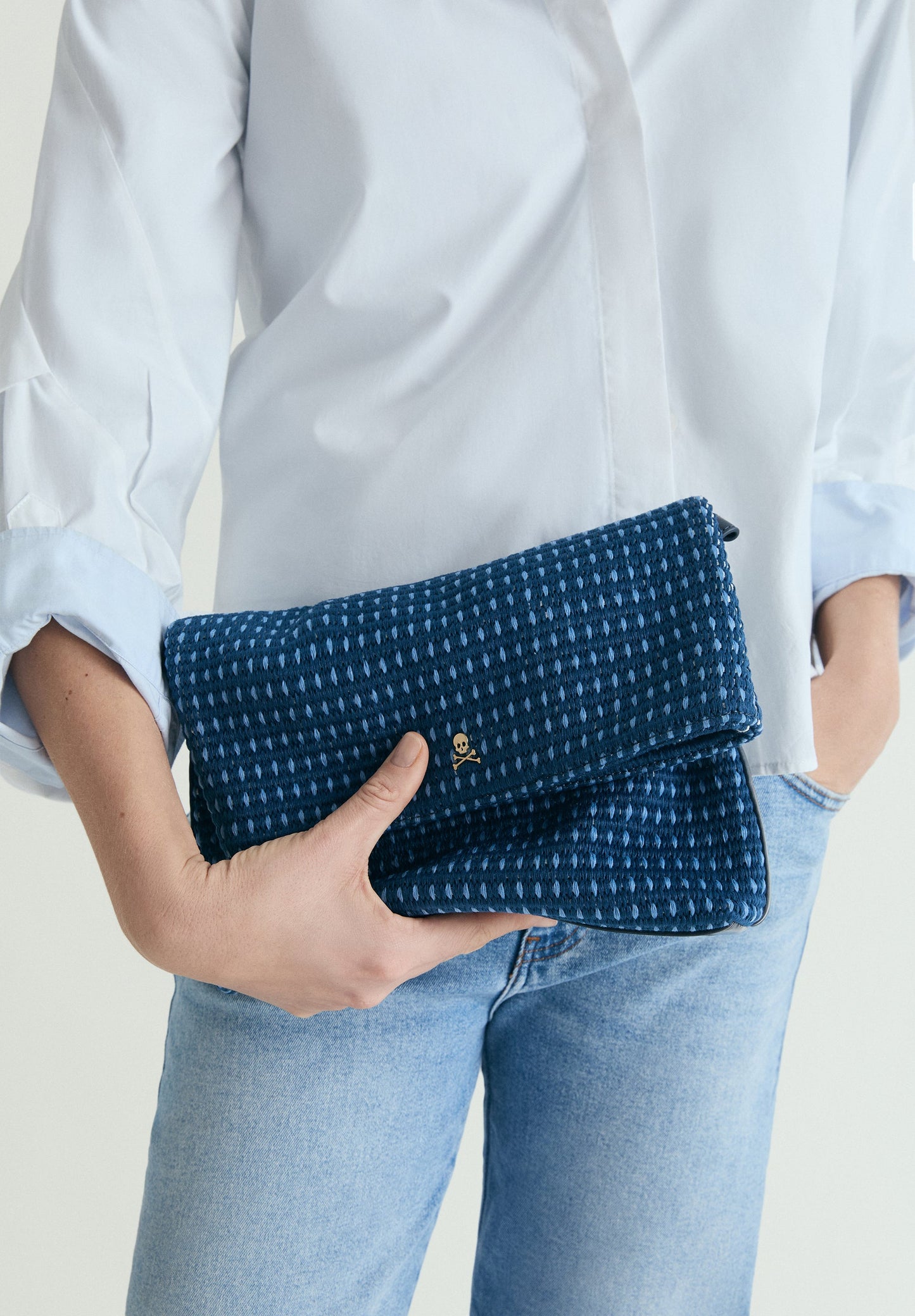 GEFLOCHTENE CLUTCH-TASCHE