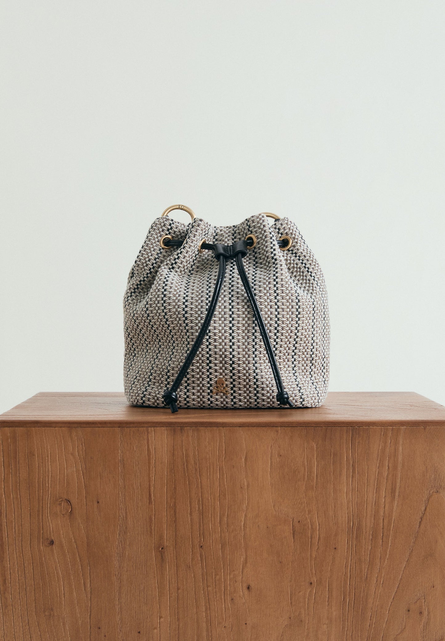 GEFLOCHTENE BEUTELTASCHE
