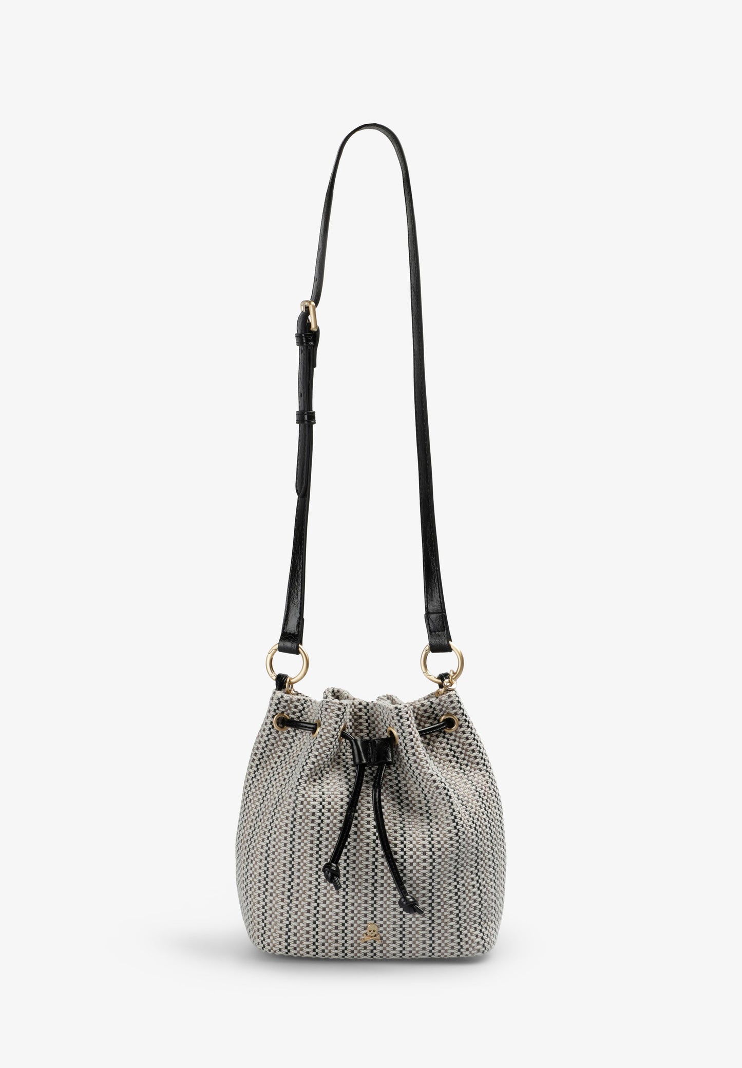 BRAIDED BUCKET BAG