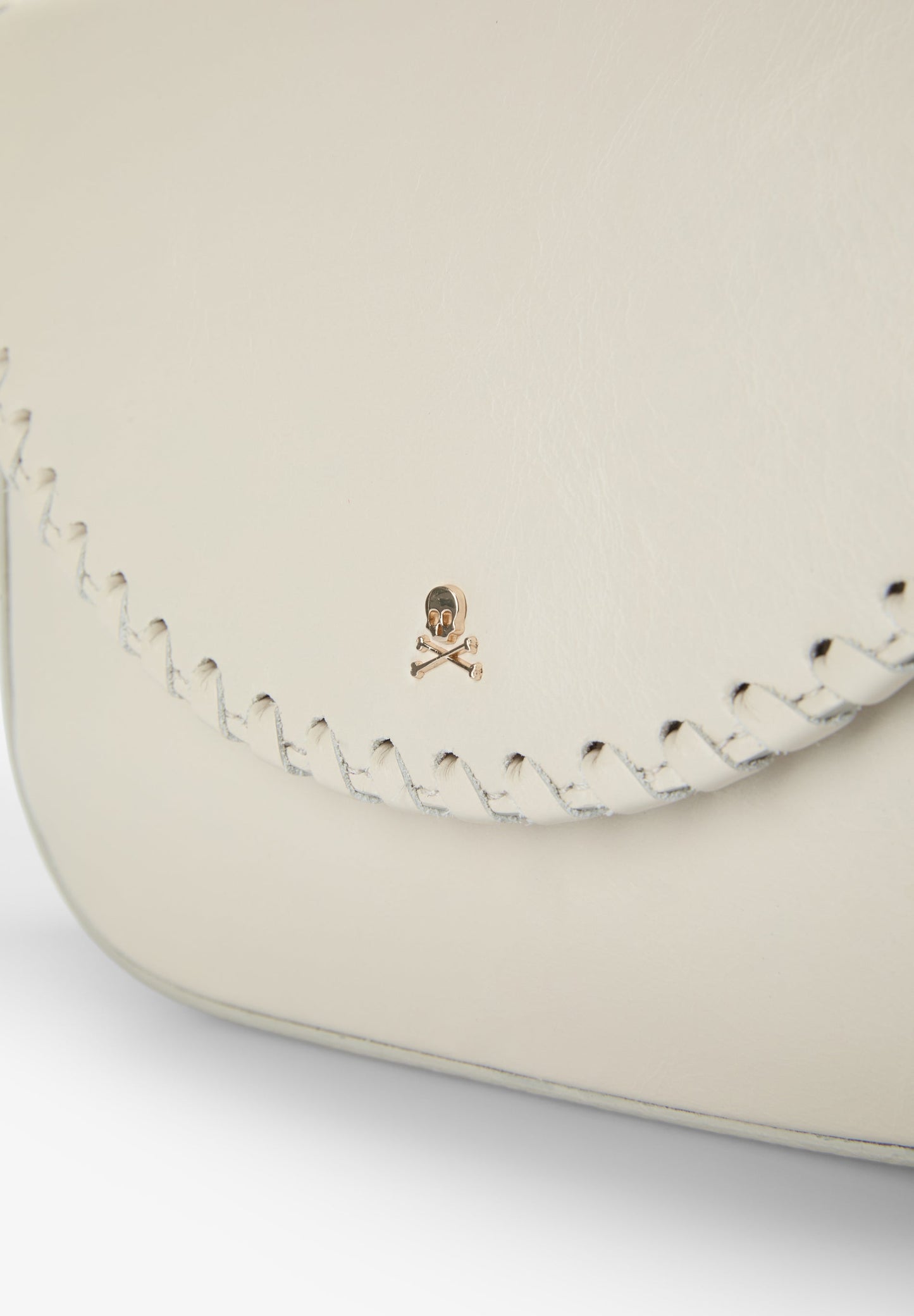 UMHÄNGETASCHE AUS GEFLOCHTENEM LEDER