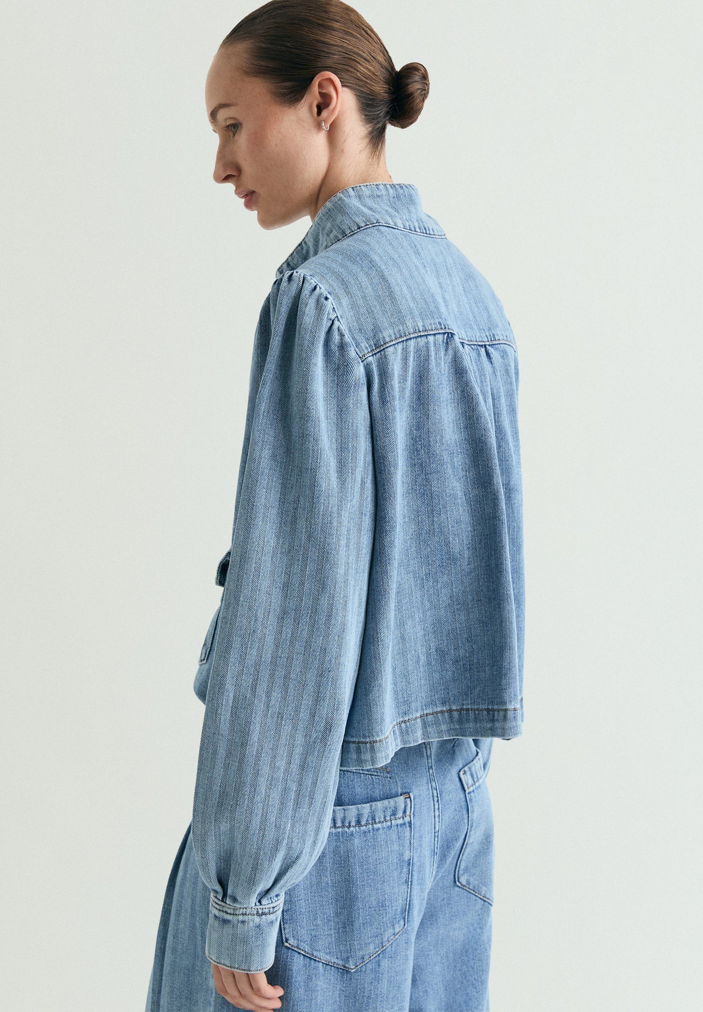 GIACCA DI JEANS CON MANICHE A SBUFFO