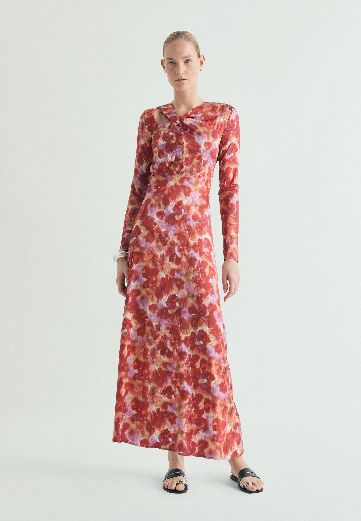 TIE-DYE-KLEID MIT SCHLITZEN