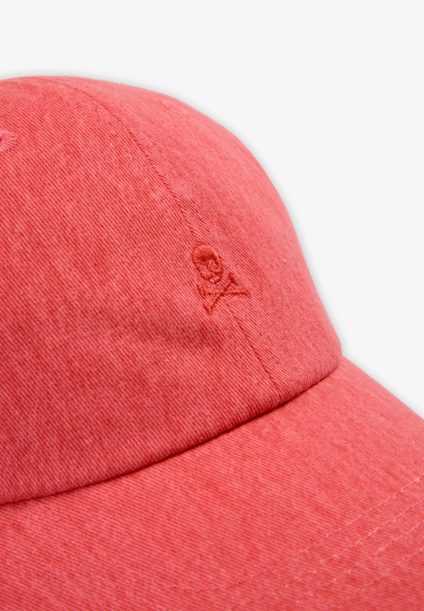 MATCHING CAP WITH SKULL