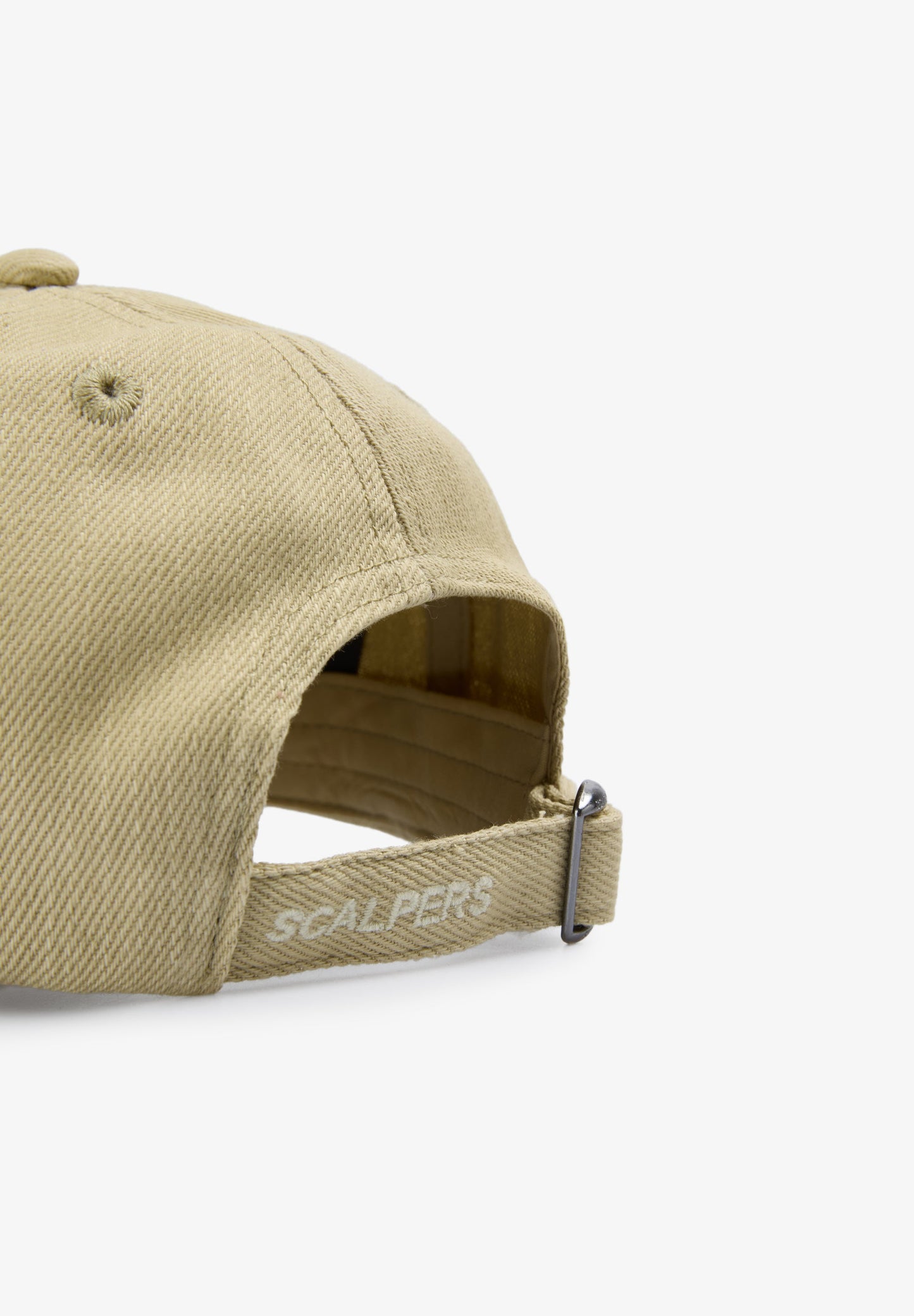 MATCHING CAP WITH SKULL