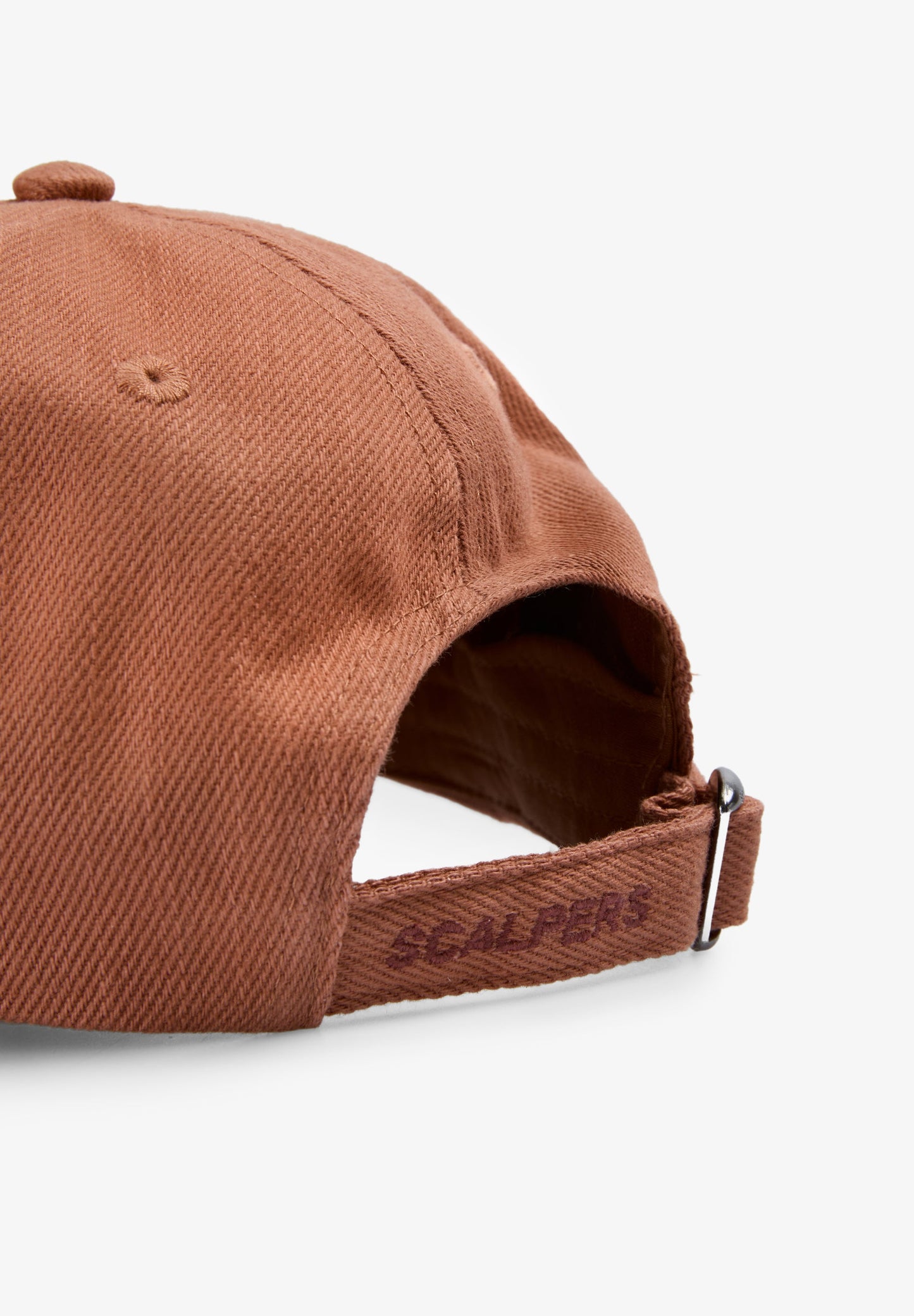 CZAPKA Z DASZKIEM I CZASZKĄ