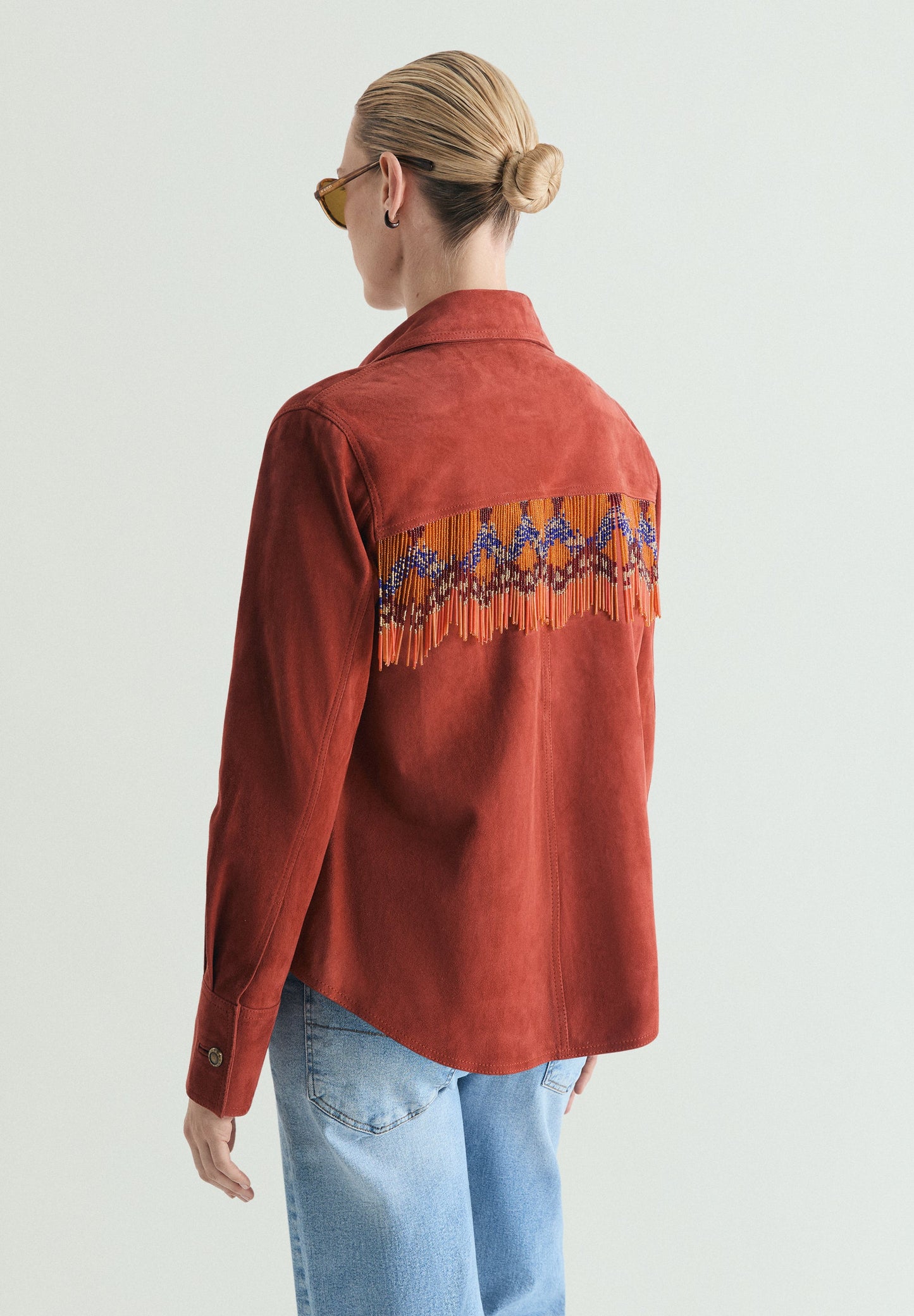 CARDIGAN AUS WILDLEDER MT PERLEN
