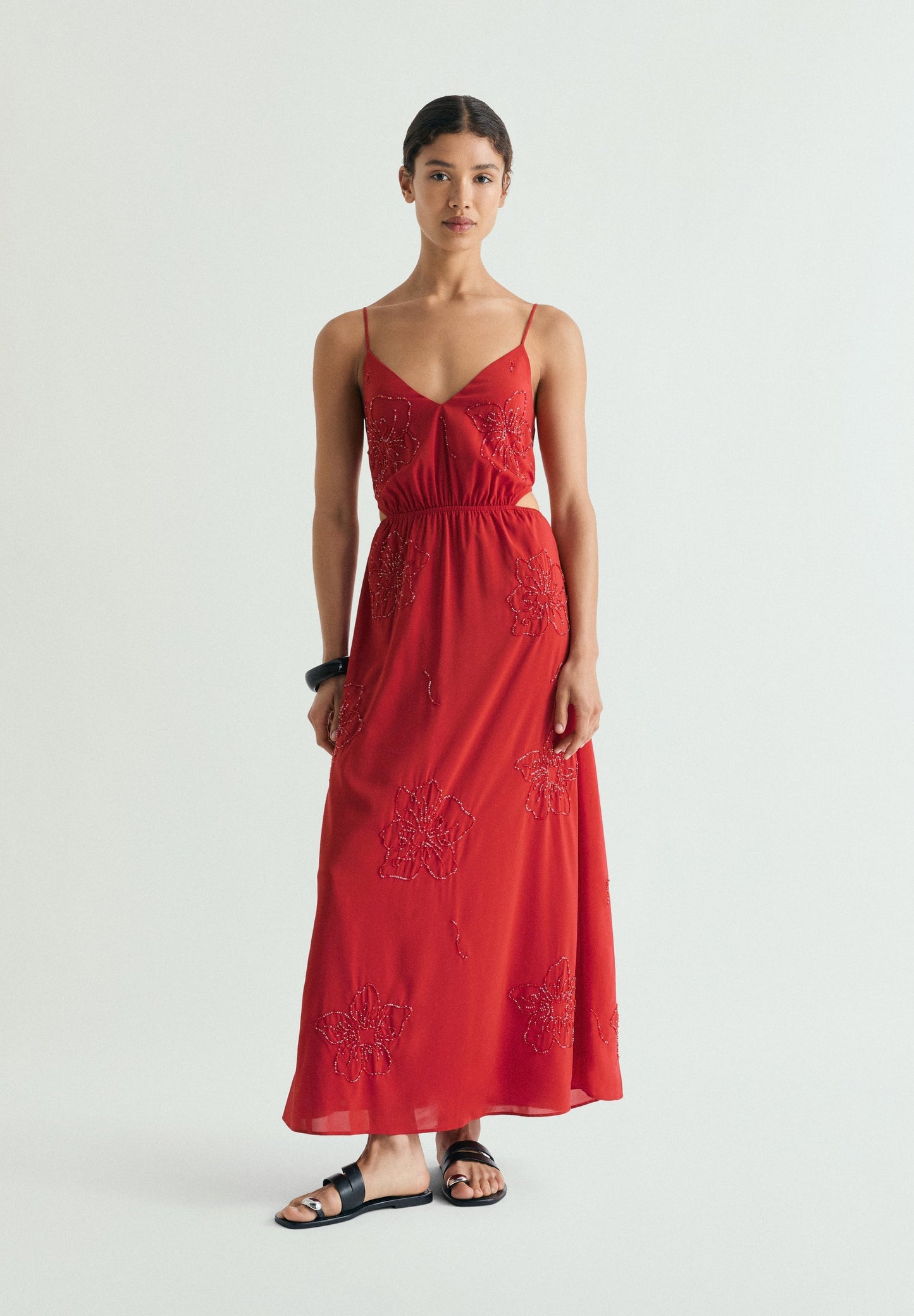 MID DRESS WITH BEADS AND CUT-OUT