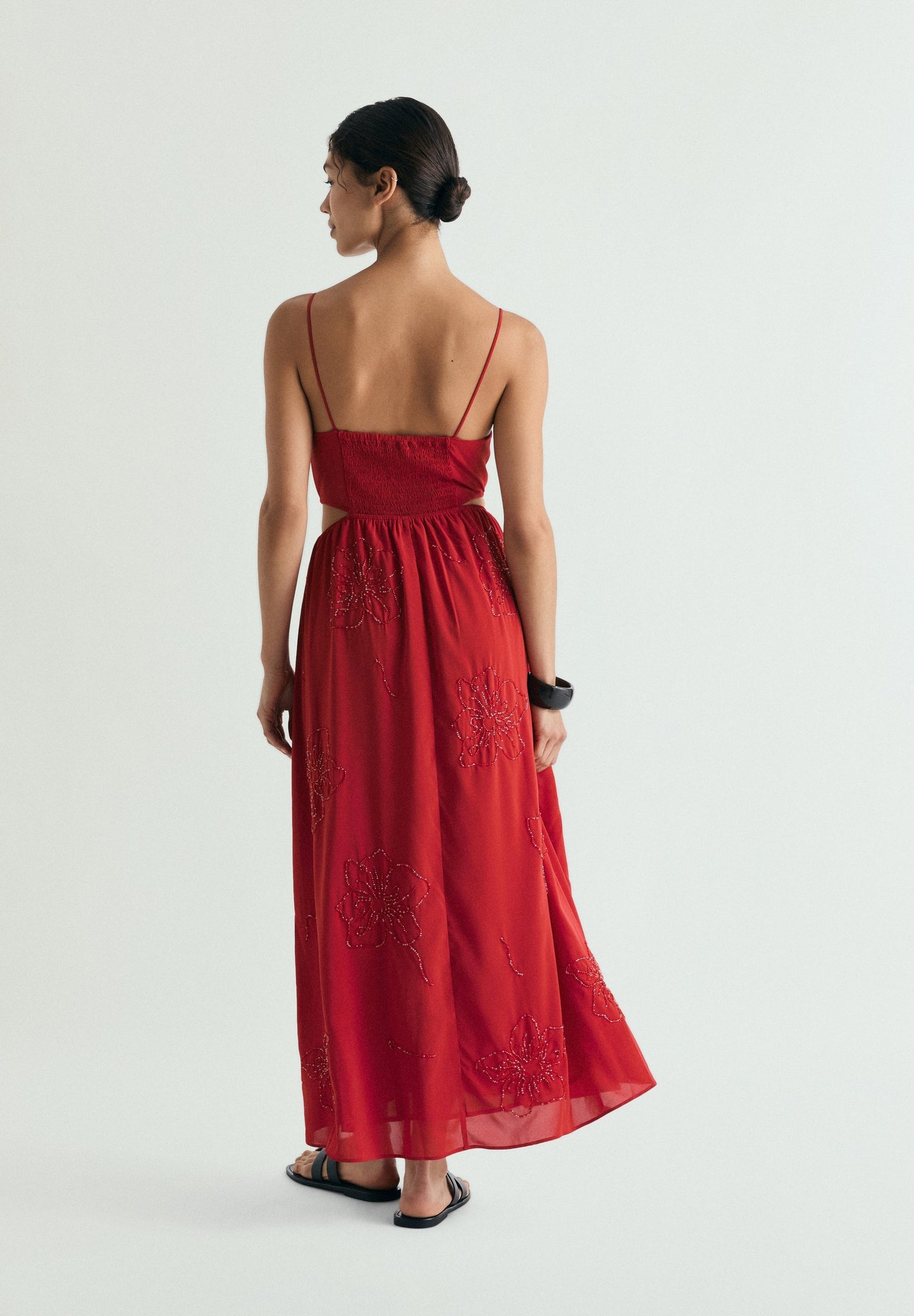 MID DRESS WITH BEADS AND CUT-OUT