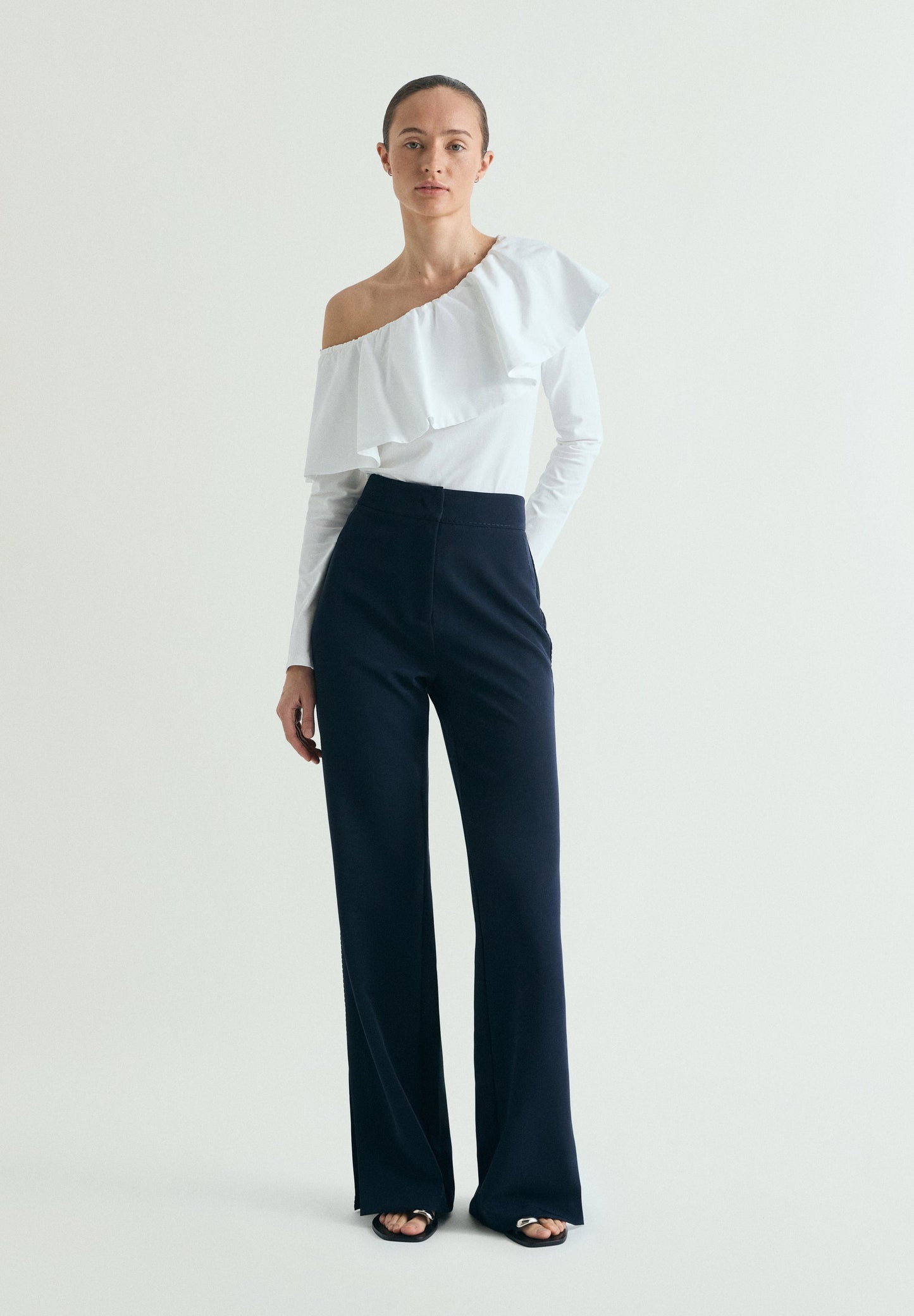 ASYMMETRISCHES TOP MIT VOLANT