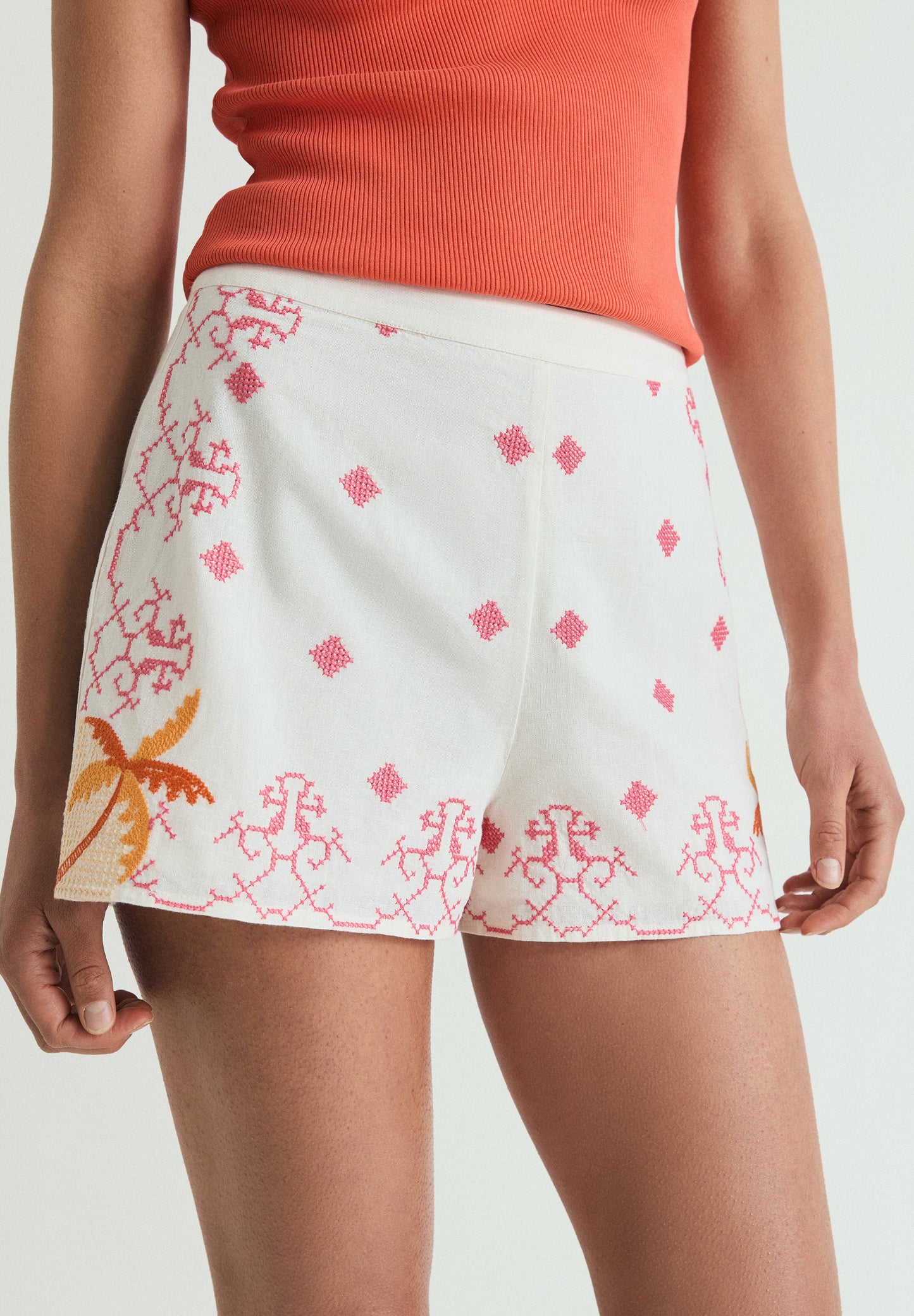 MULTICOLOURED EMBROIDERED SHORTS