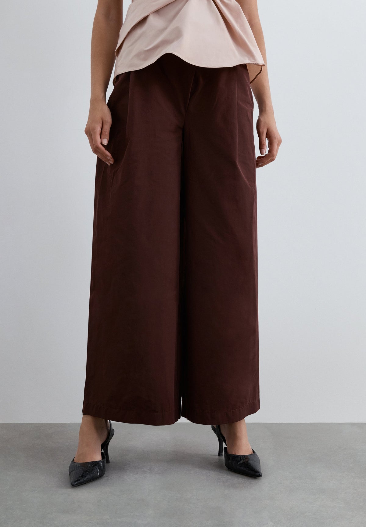 HIGH WAIST WIDE-LEG TROUSERS