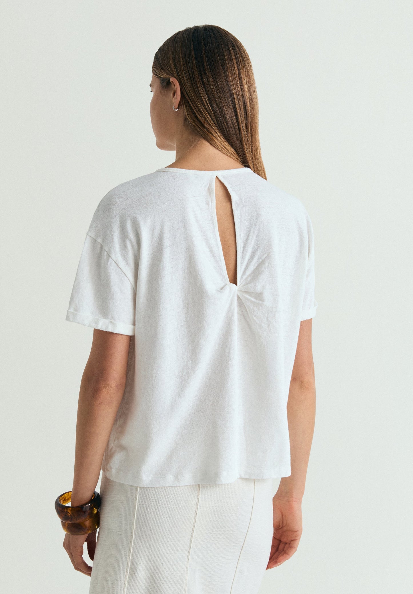 BACK KNOT T-SHIRT