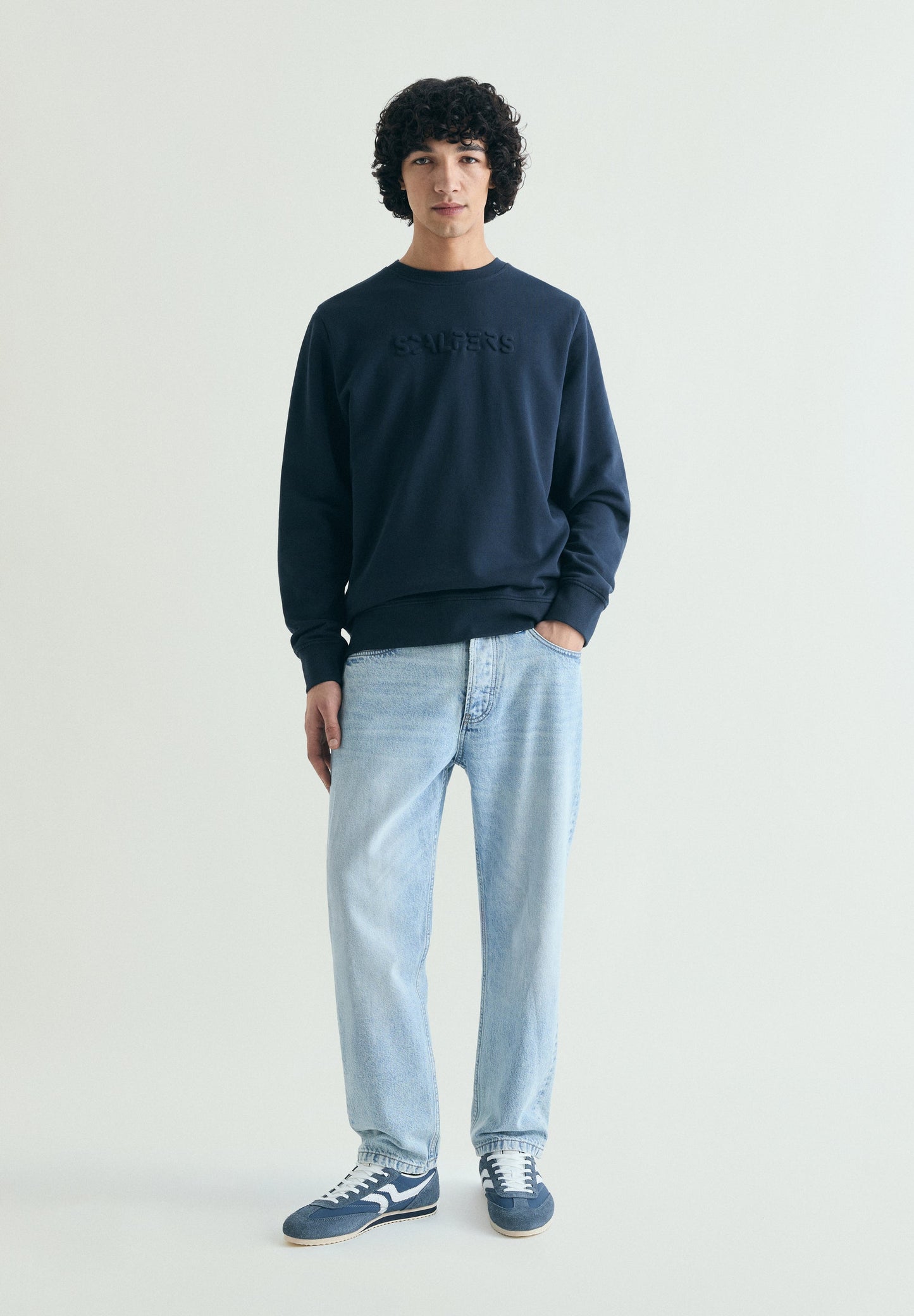 SWEATER DOODSHOOFD RELIËF