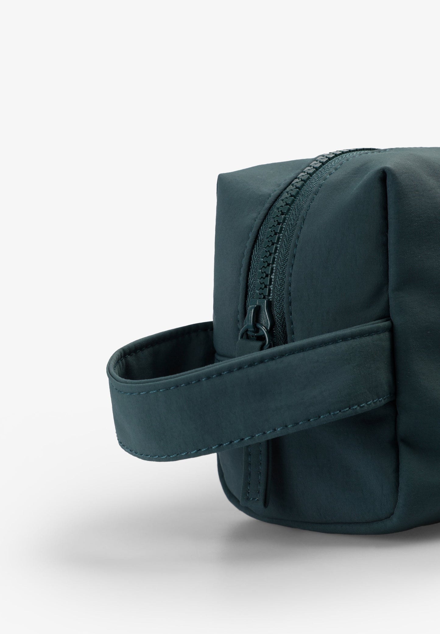 SKULL CLUB TOILETRY BAG