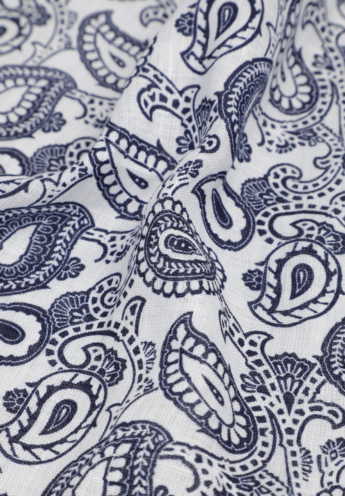 LINEN PAISLEY POCKET SQUARE