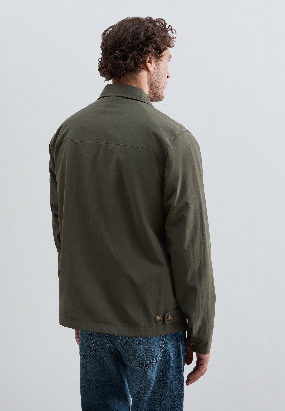 JACKET WITH INNER DETAILS