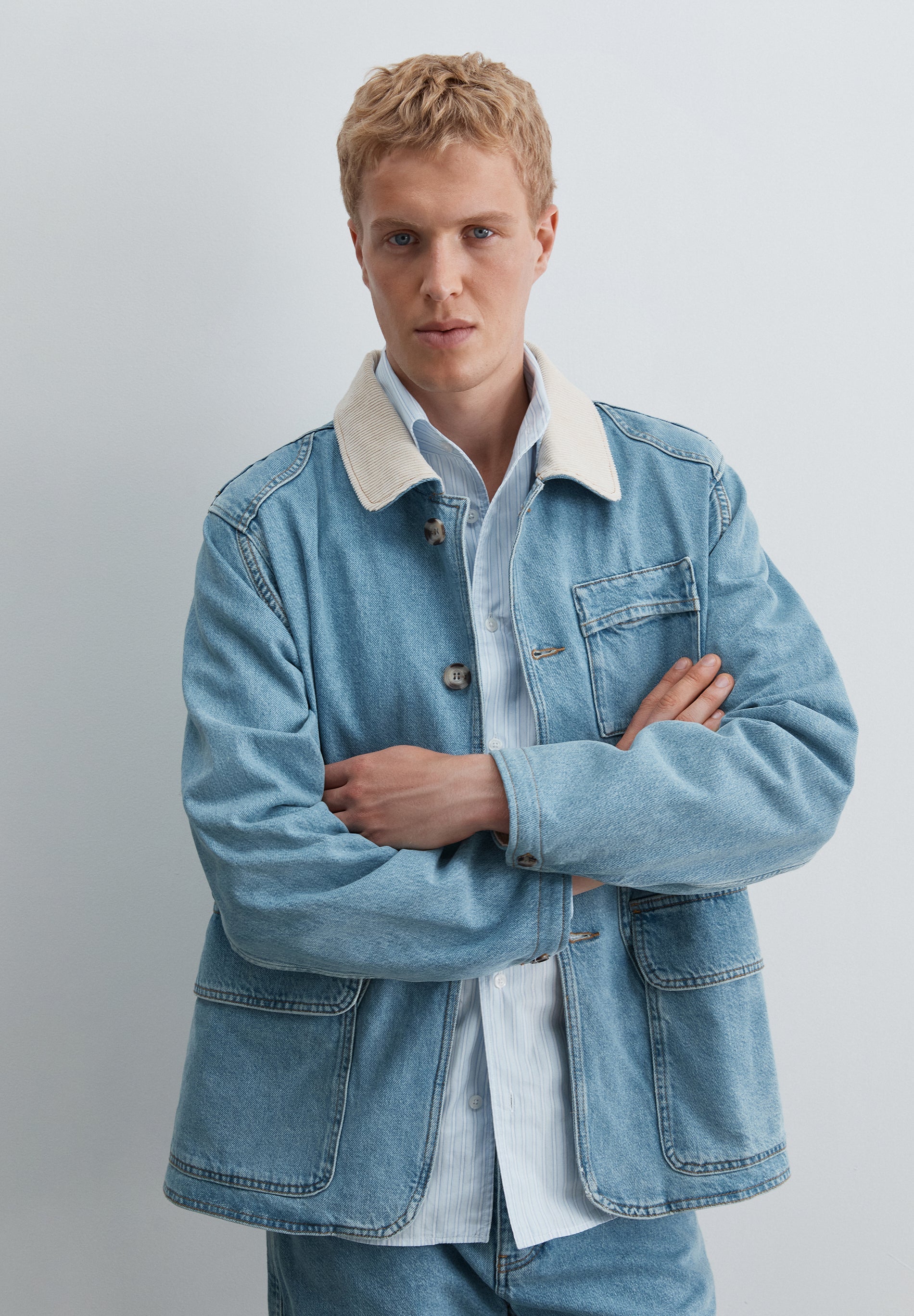 MULTI-POCKET DENIM JACKET