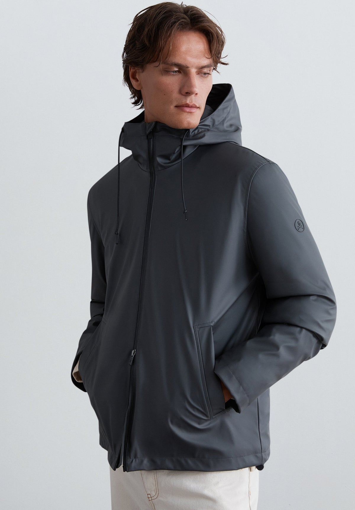 PARKA IMPERMEABILE CON CAPPUCCIO