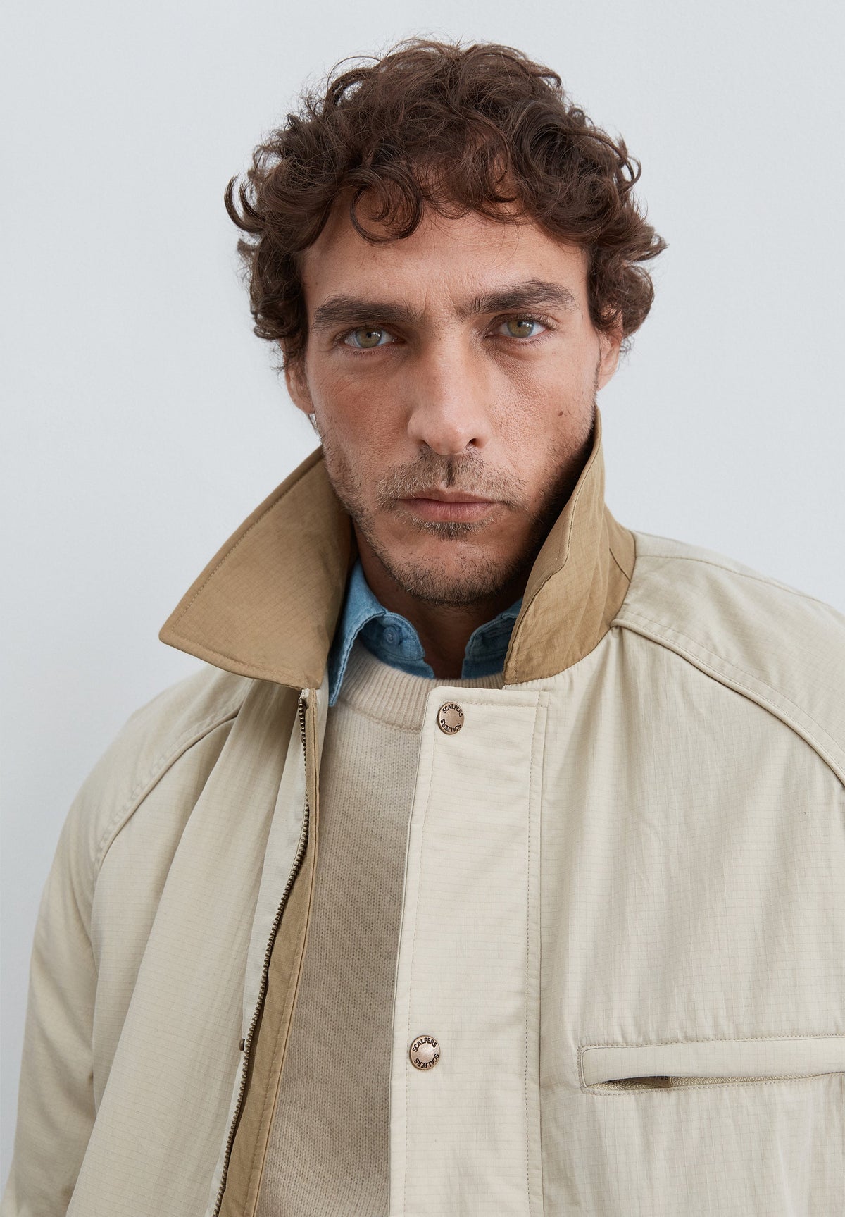 CONTRAST COLLAR JACKET