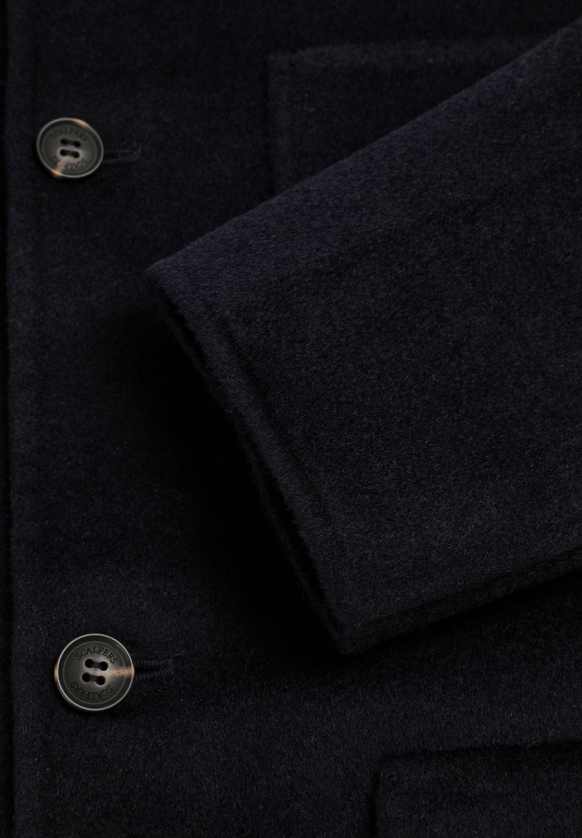 WOLLJACKE MIT KNÖPFEN