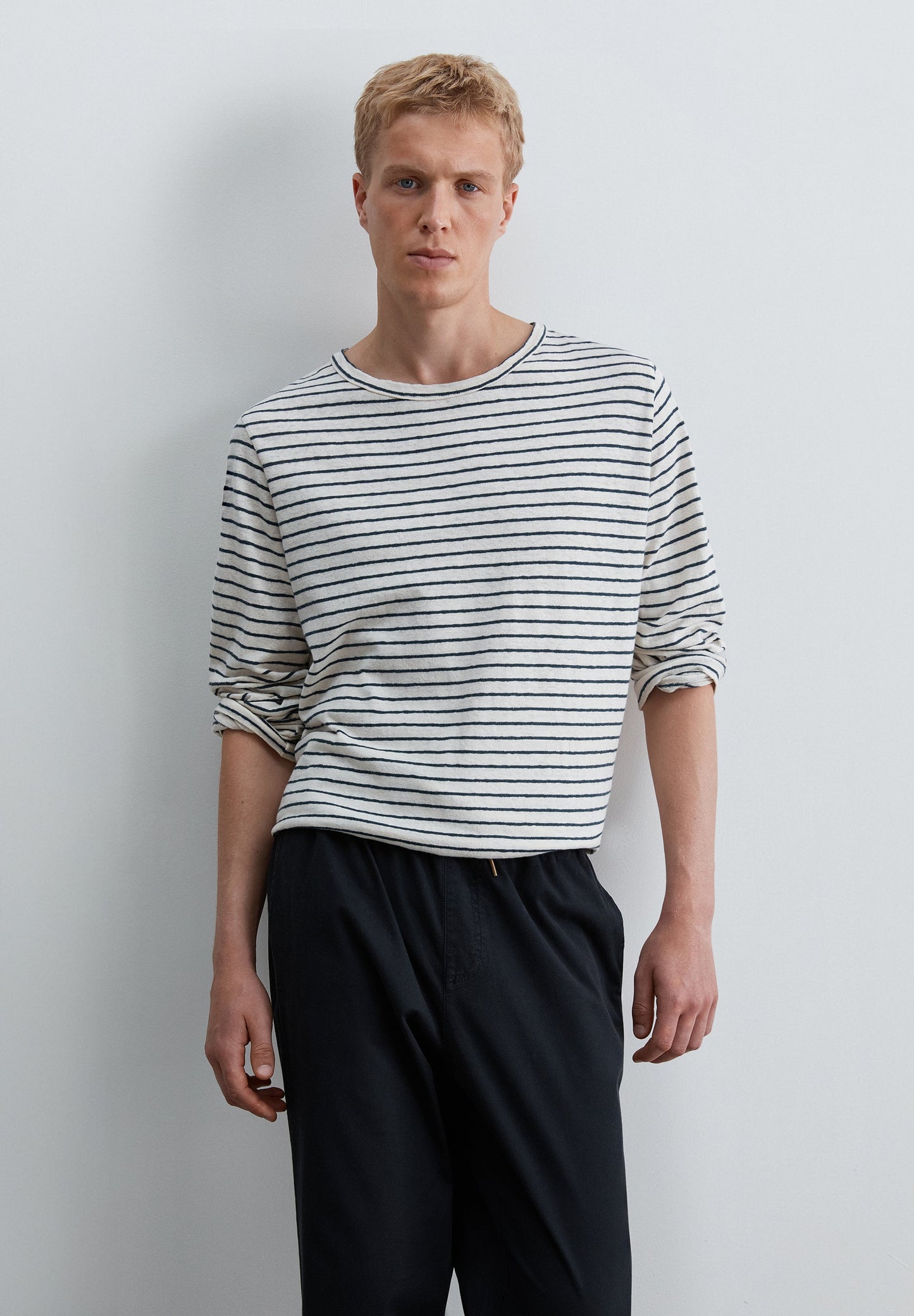 GESTREIFTES T-SHIRT AUS BAUMWOLLE UND LEINEN