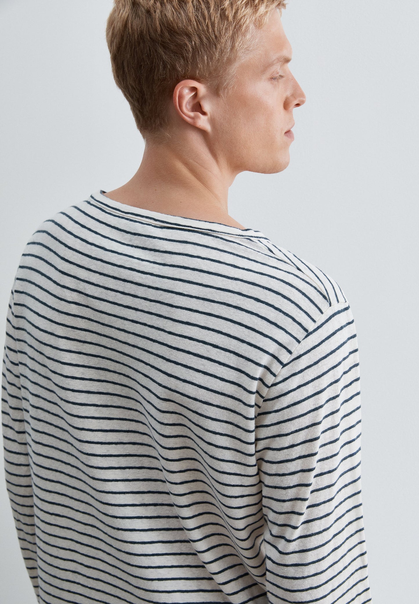 GESTREIFTES T-SHIRT AUS BAUMWOLLE UND LEINEN