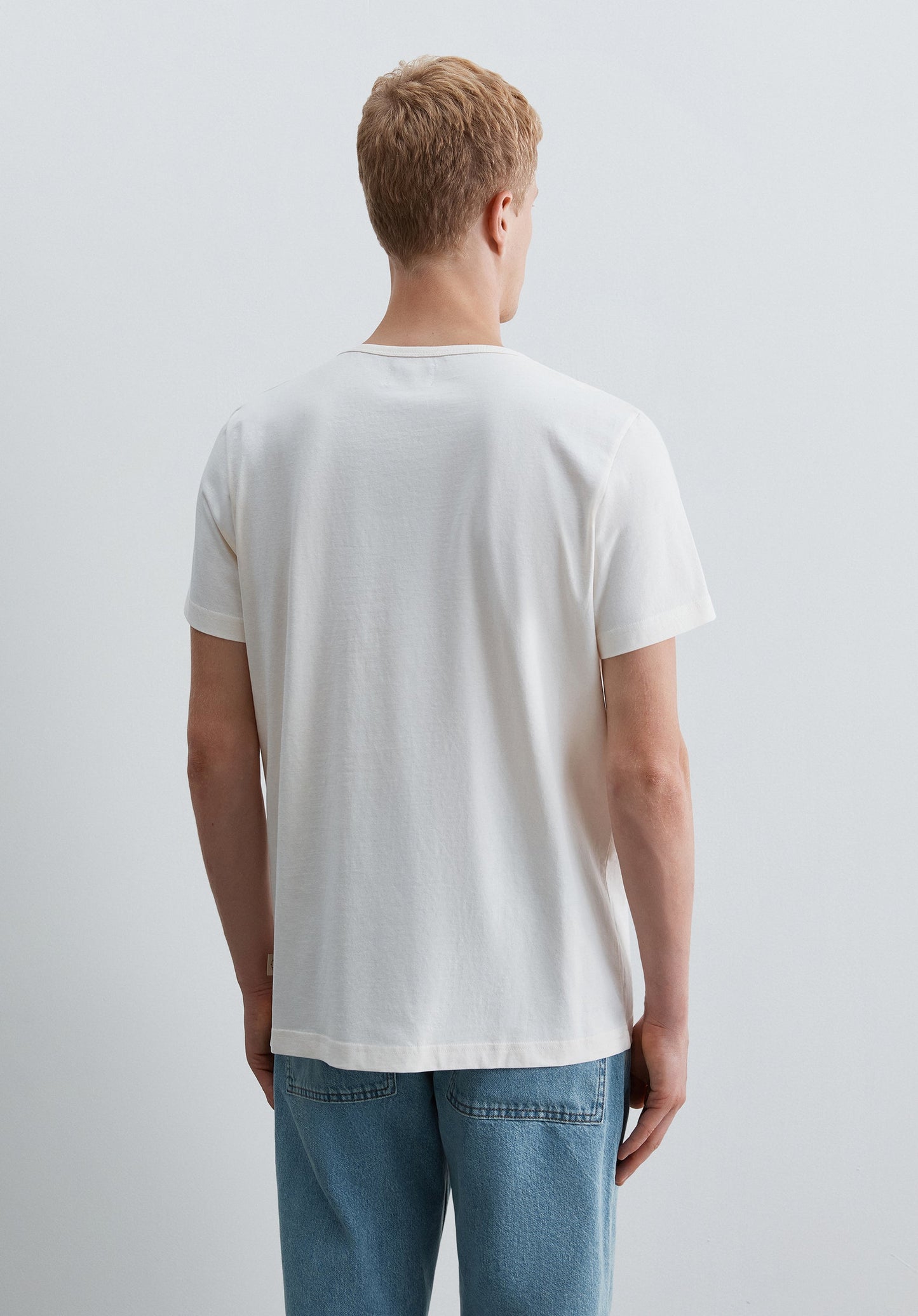 T-SHIRT MIT GESTICKTEM LOGO