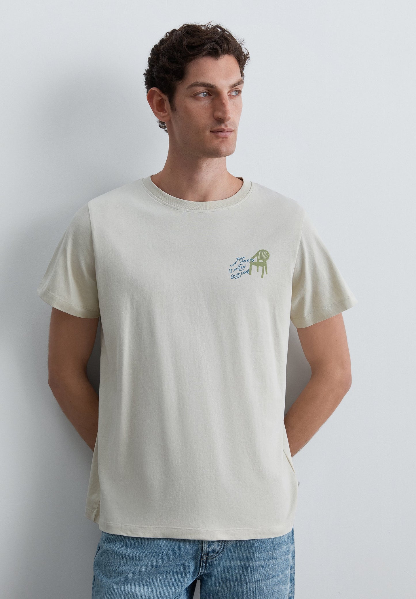 REGULAR FIT CONTRAST PRINT T-SHIRT