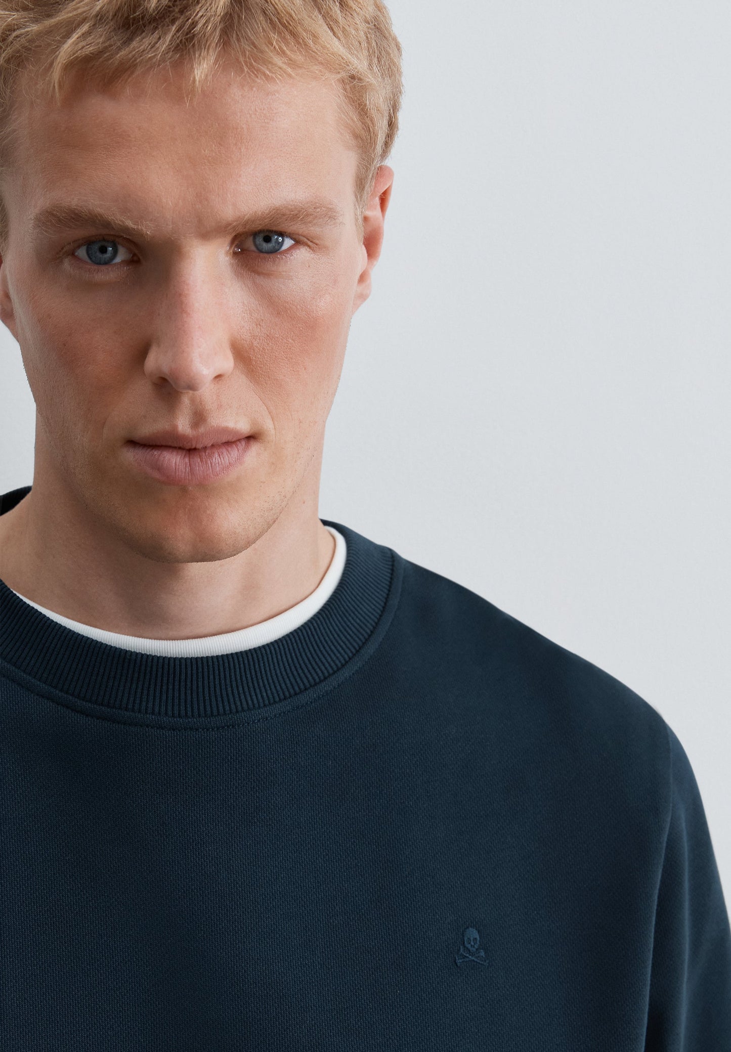 CREWNECK SWEATSHIRT WITH TONAL EMBROIDERY