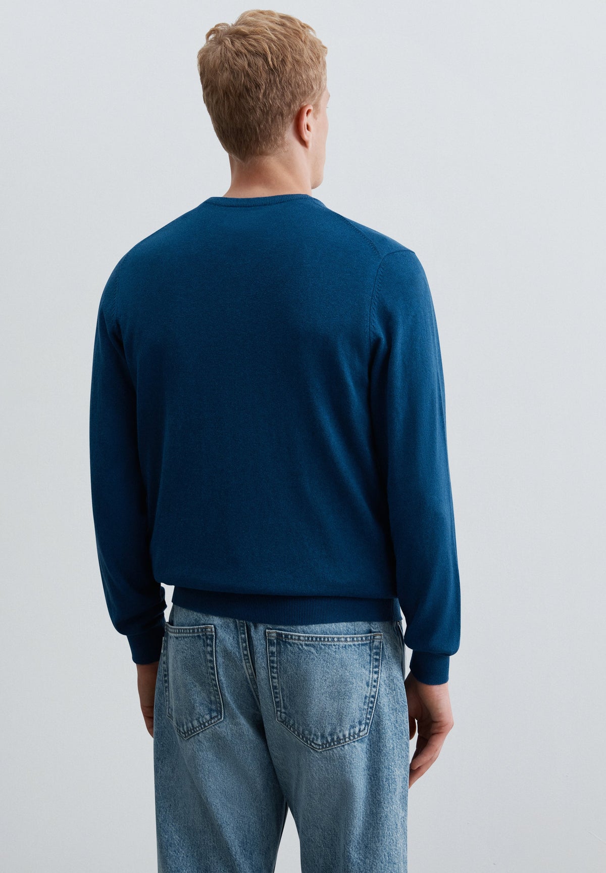 KNIT ROUND NECK SWEATER