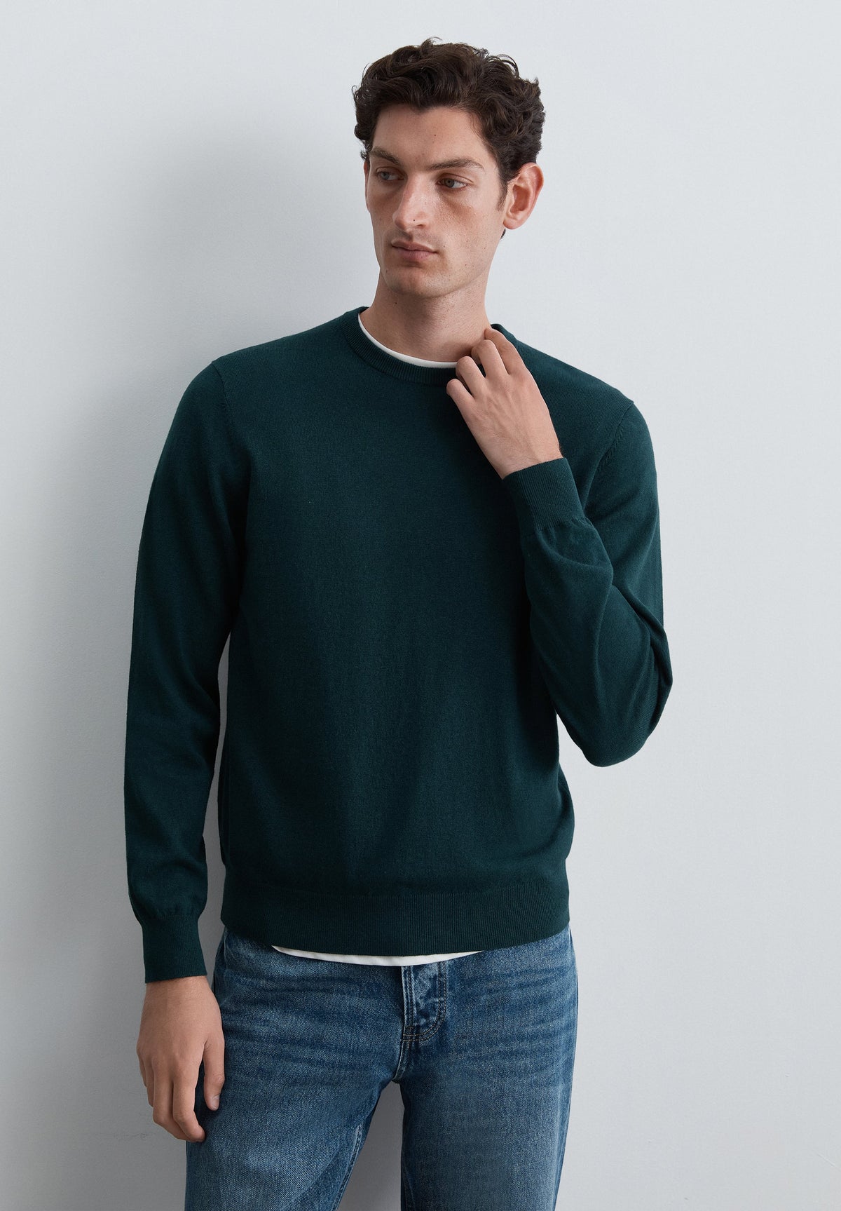 KNIT ROUND NECK SWEATER