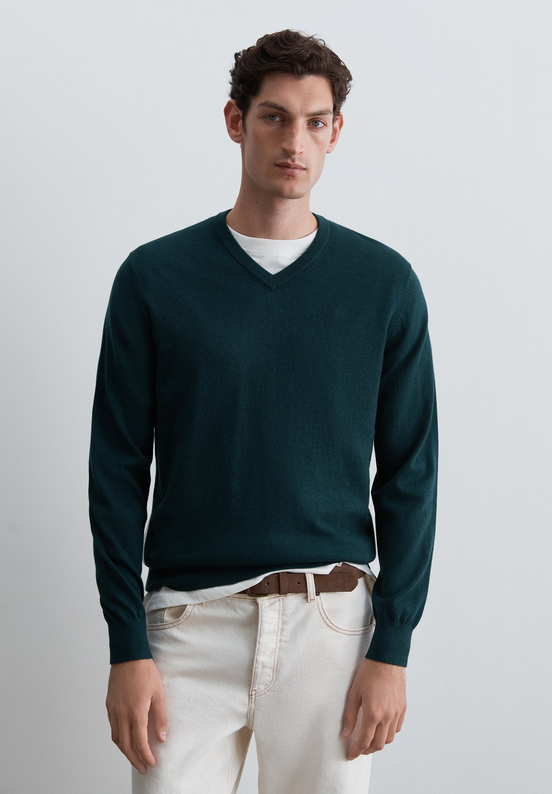 KNIT V-NECK SWEATER