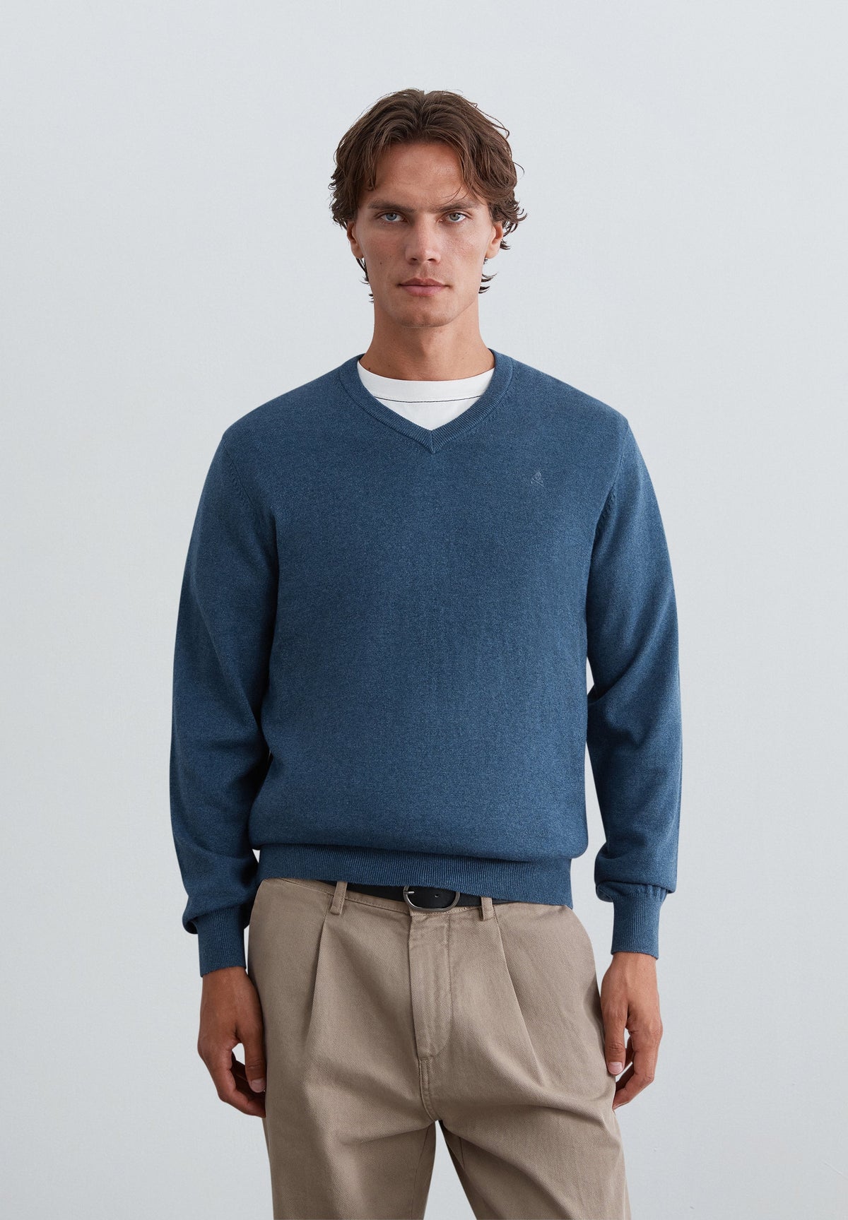 KNIT V-NECK SWEATER