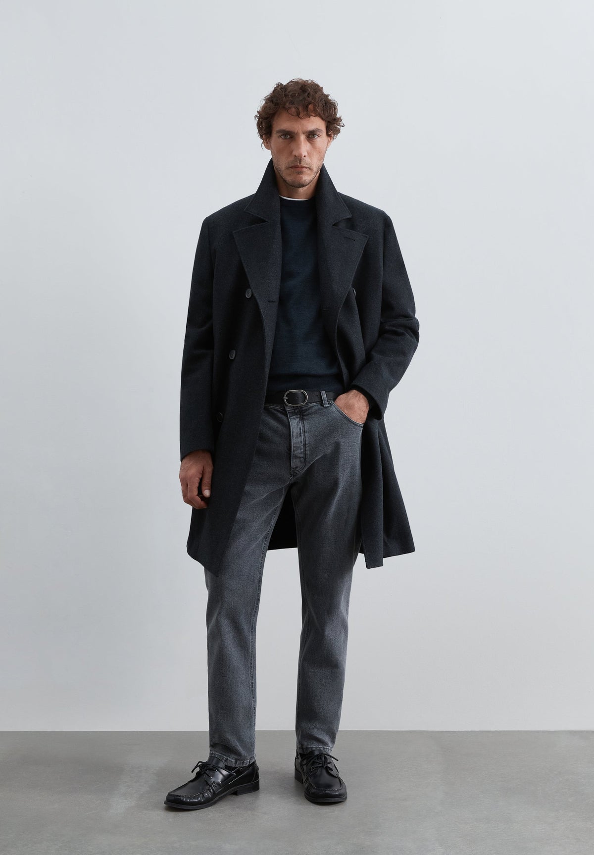 ROUND NECK WOOL SWEATER