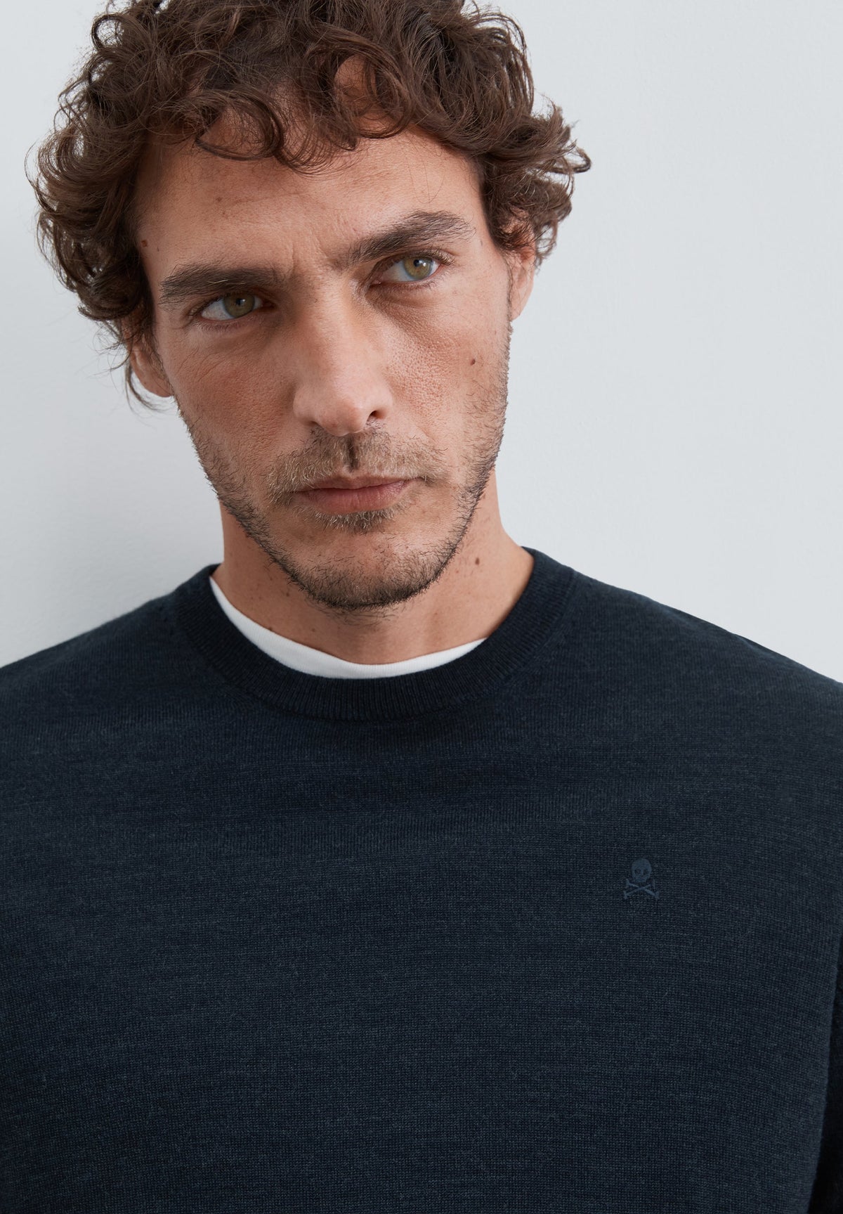ROUND NECK WOOL SWEATER