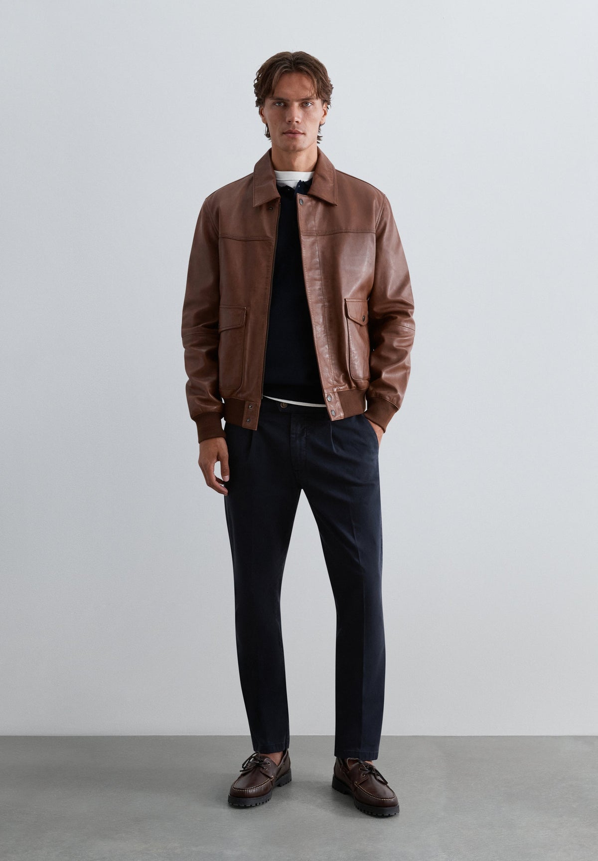 CHINO TROUSERS WITH DARTS