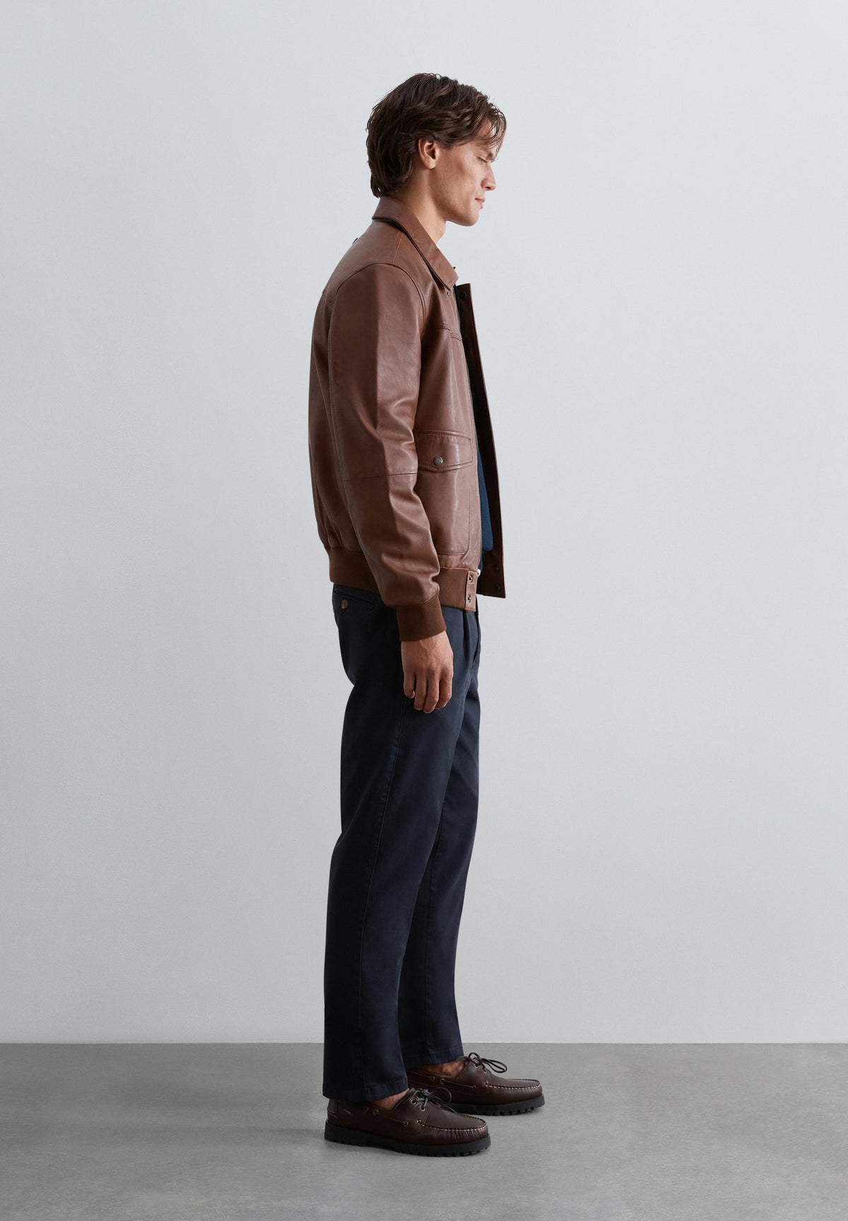 CHINO TROUSERS WITH DARTS