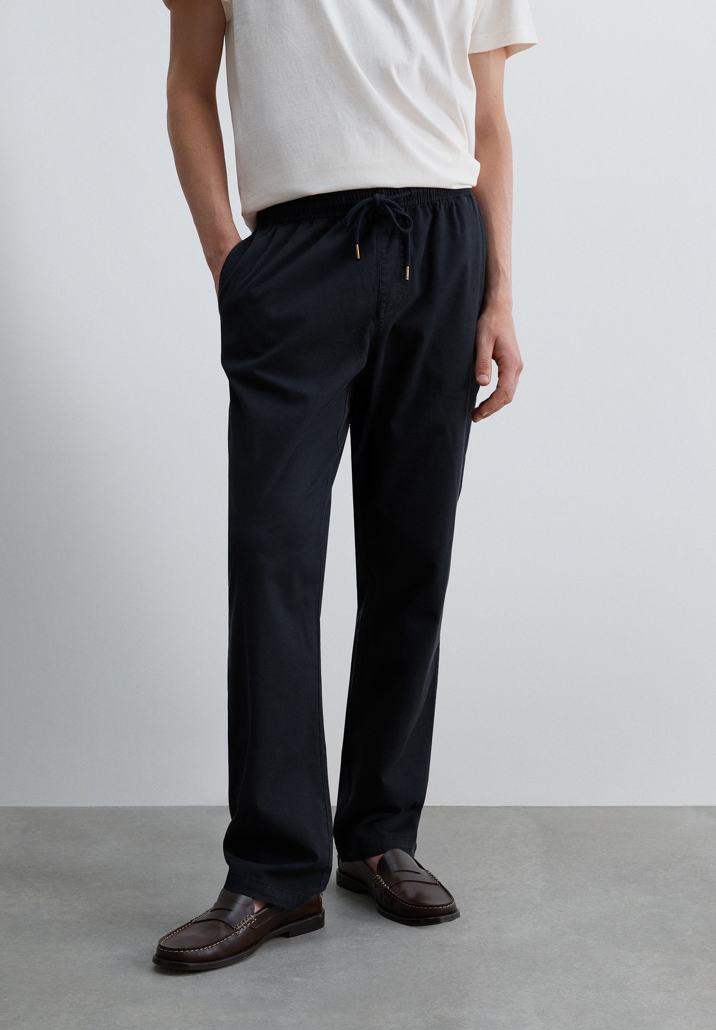 HOSE IM RELAXED FIT MIT KORDELZUG
