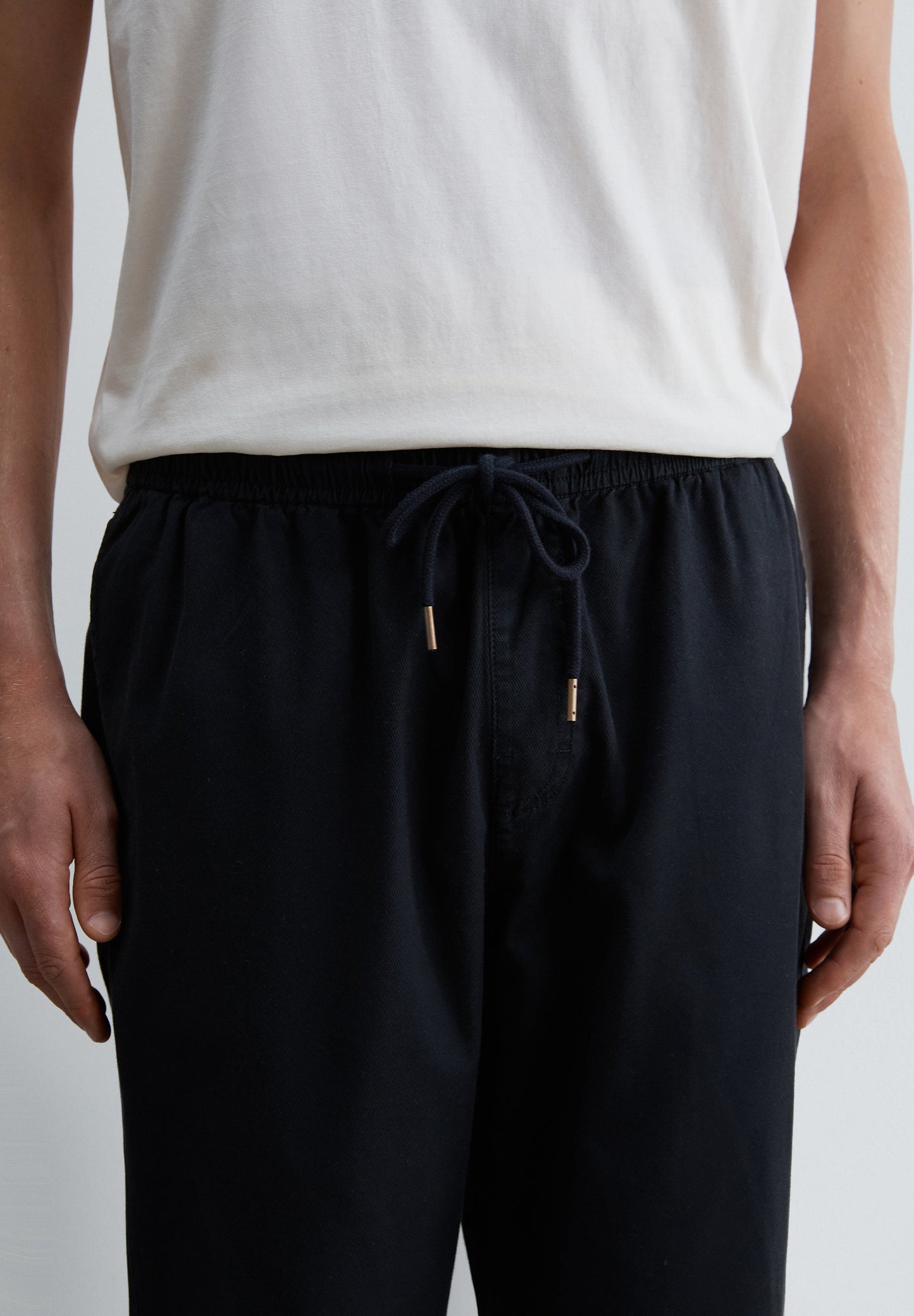 HOSE IM RELAXED FIT MIT KORDELZUG