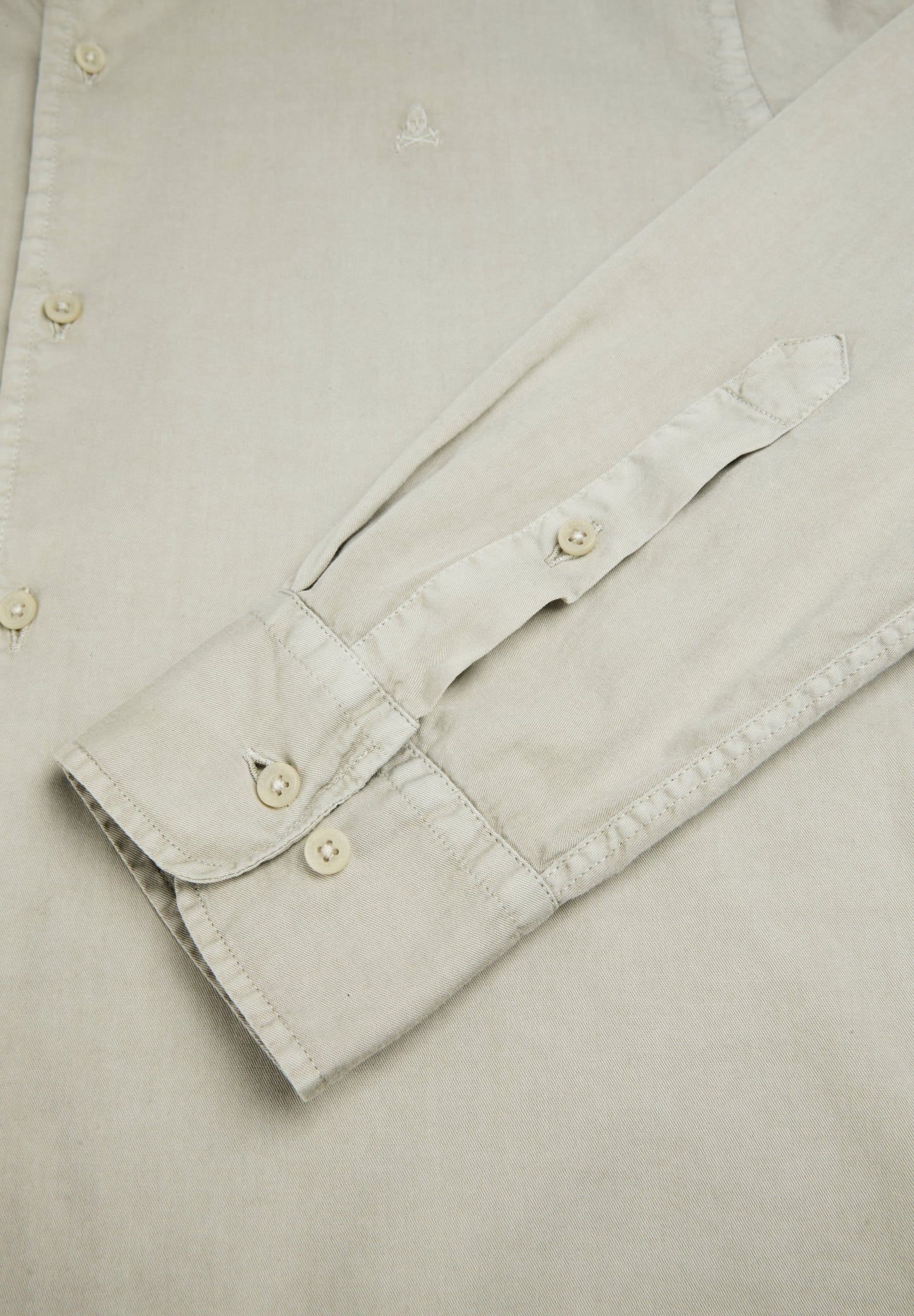 CHEMISE SKULL BRODÉ TON SUR TON