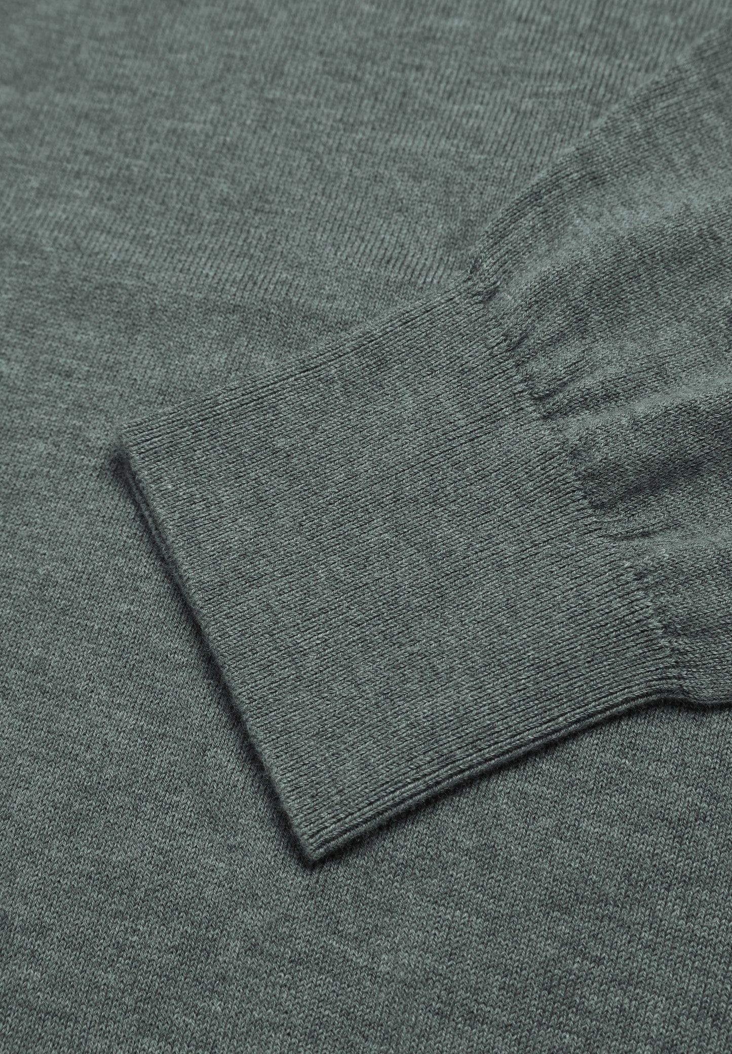 PULLOVER AUS BAUMWOLLE MIT TOTENKOPF