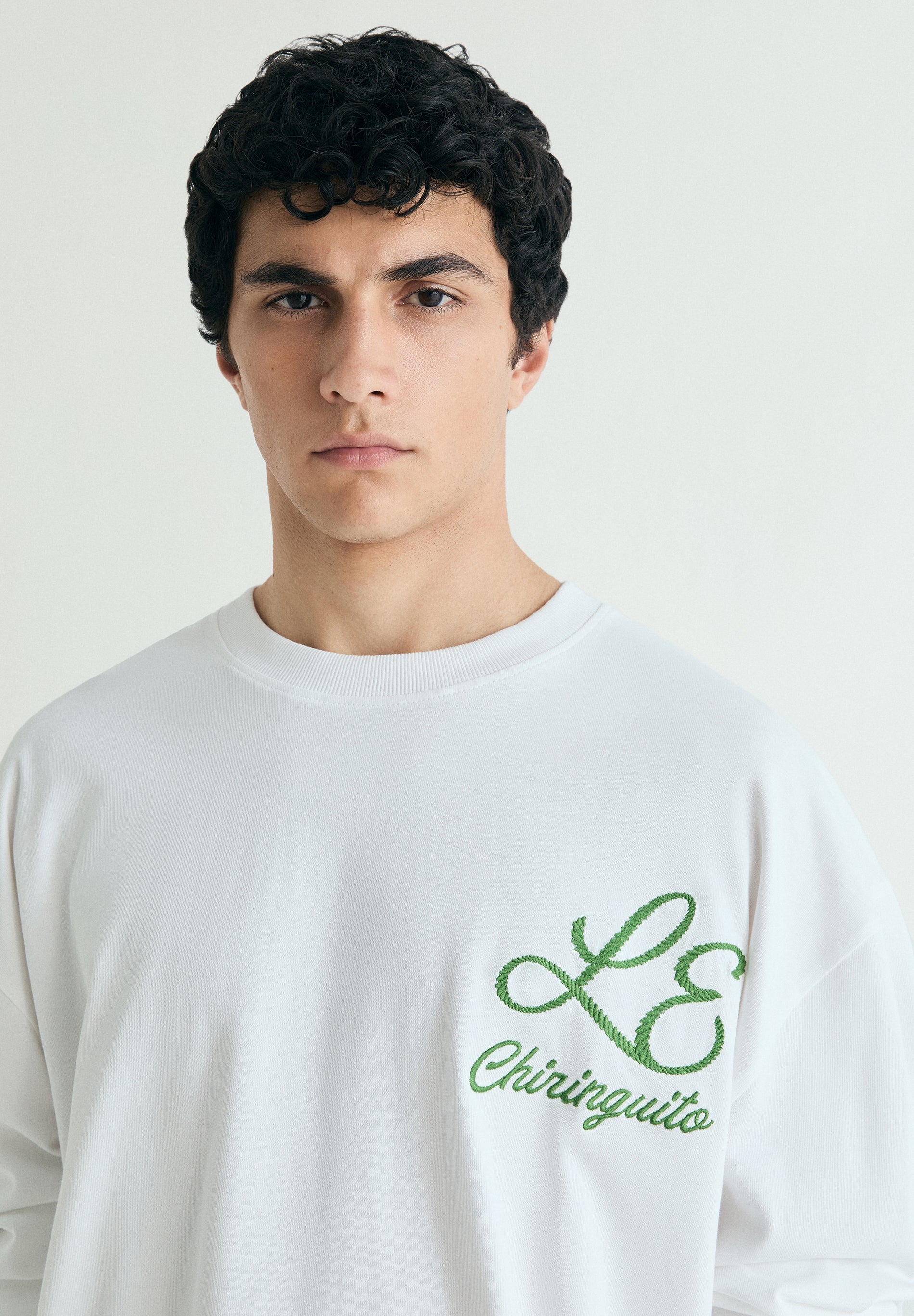 BOXY-T-SHIRT MIT STICKEREI | LE CHIRINGUITO