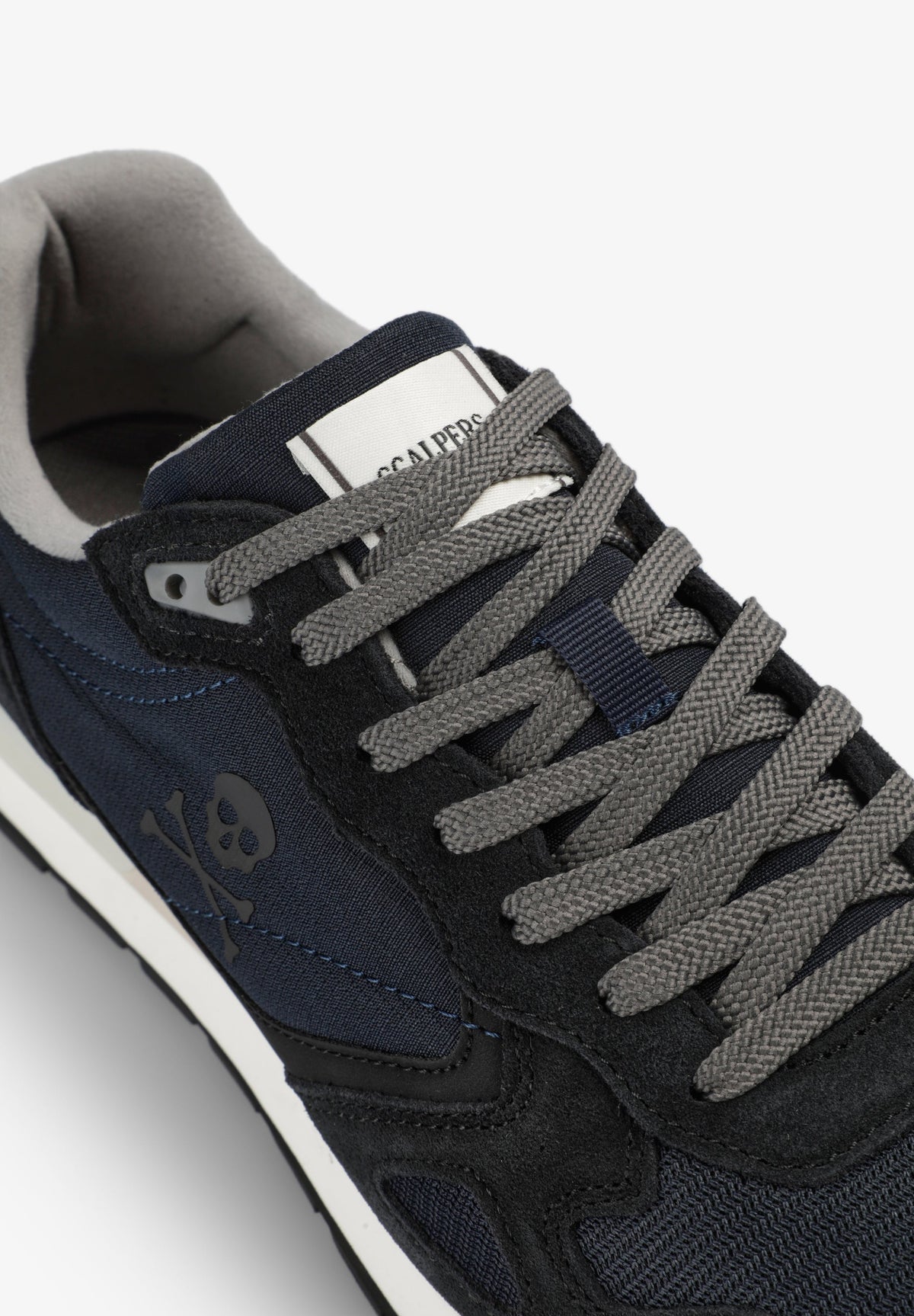 SCNUBRYAN SNEAKERS