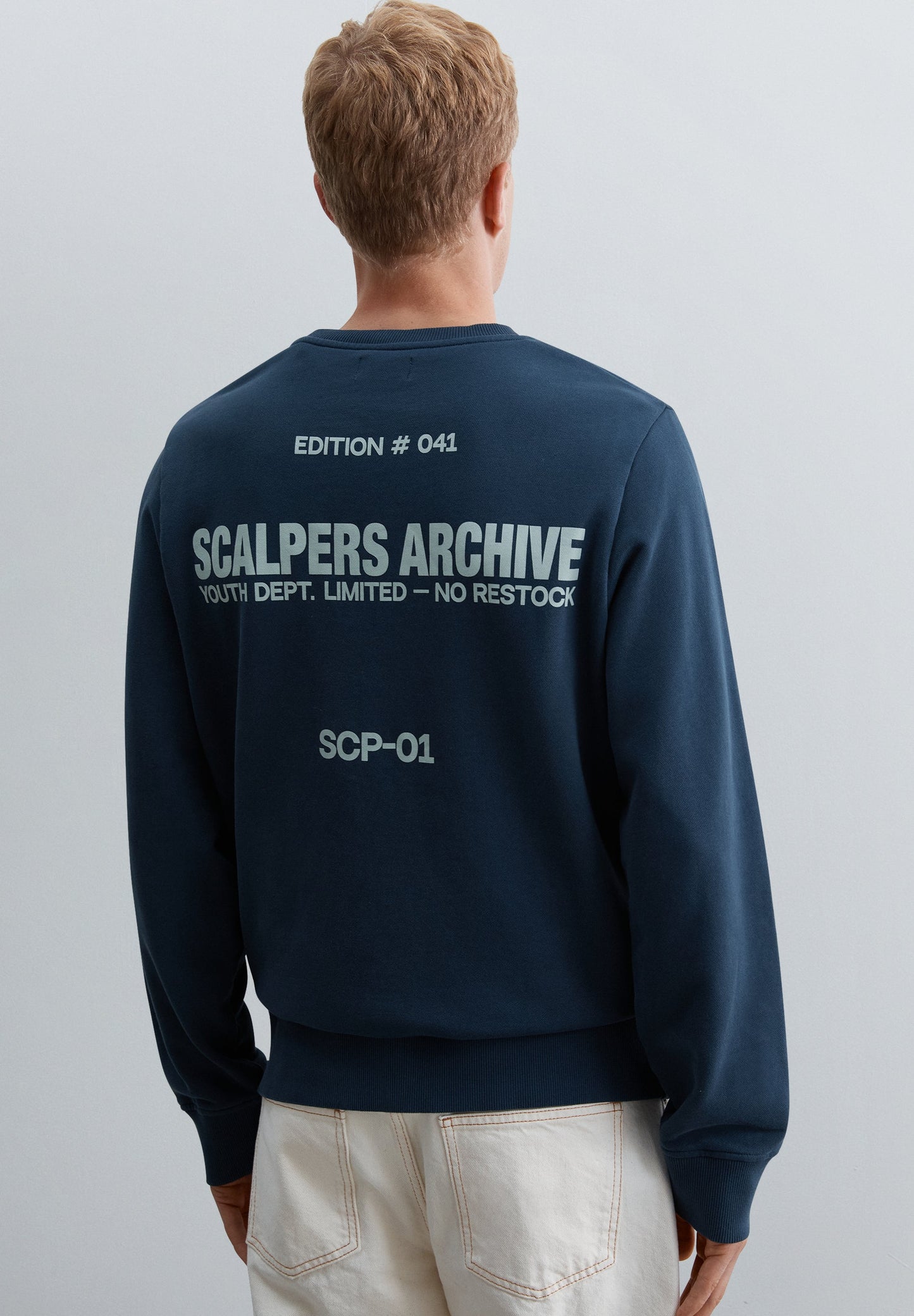 HOODY MIT PRINT IN KONTRASTFARBE